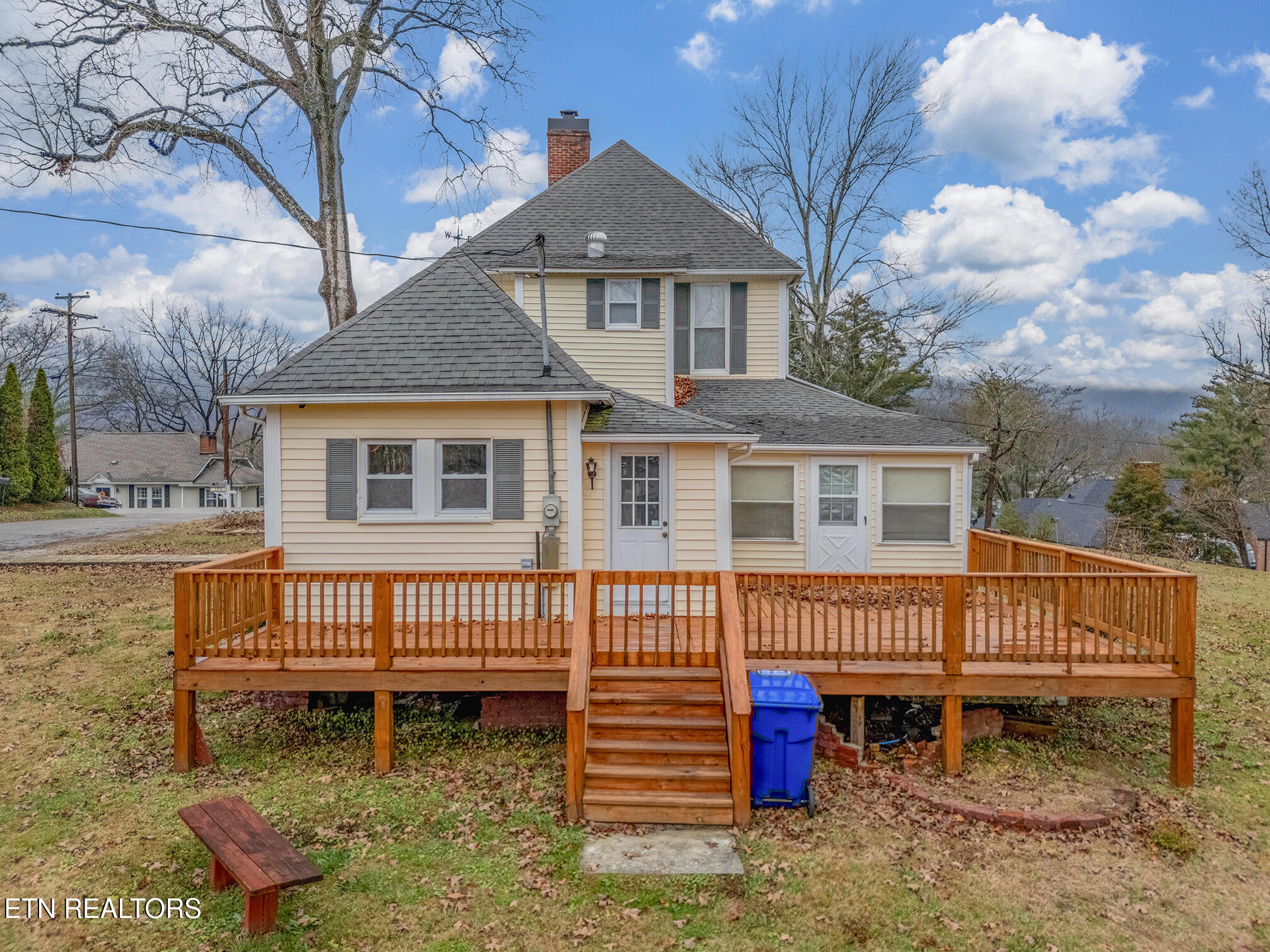 320 S Douglas Avenue Rockwood TN 37854