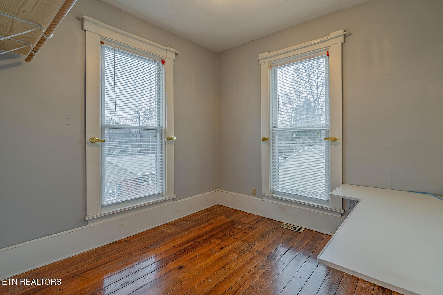320 S Douglas Avenue Rockwood TN 37854