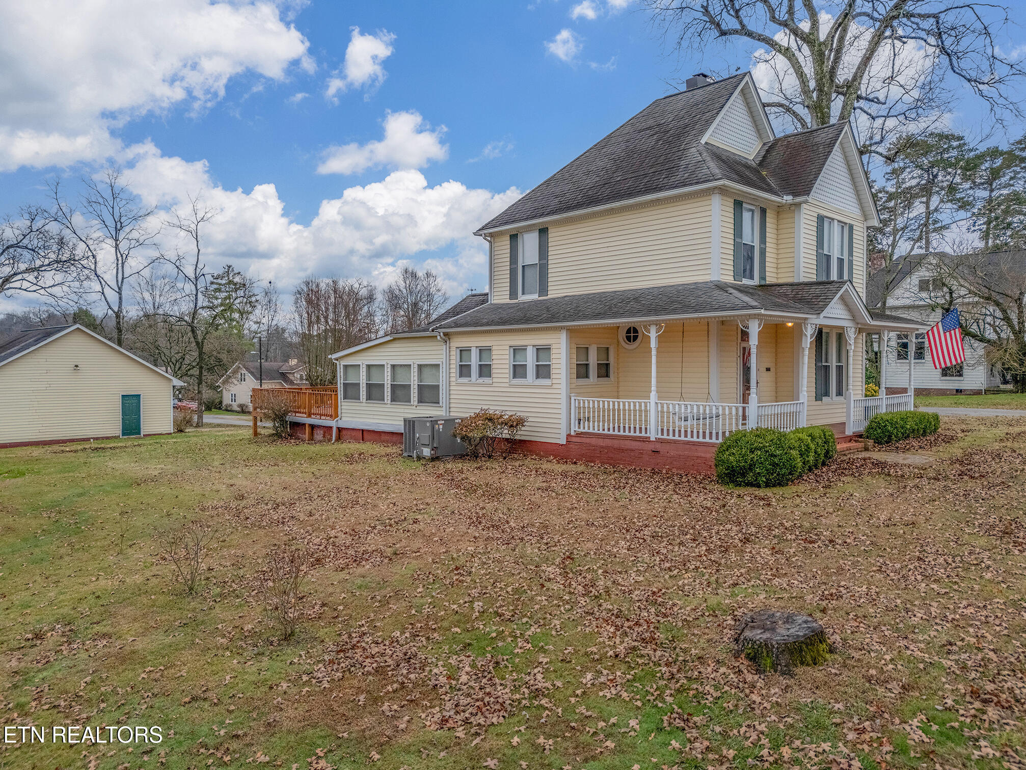 320 S Douglas Avenue Rockwood TN 37854