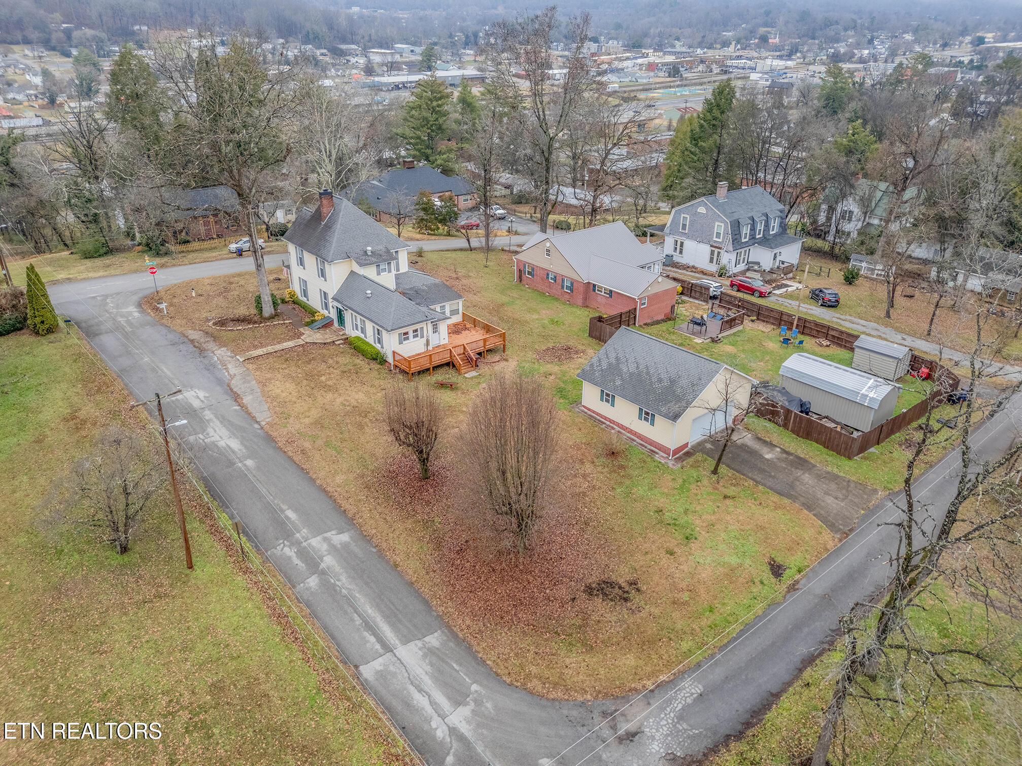 320 S Douglas Avenue Rockwood TN 37854