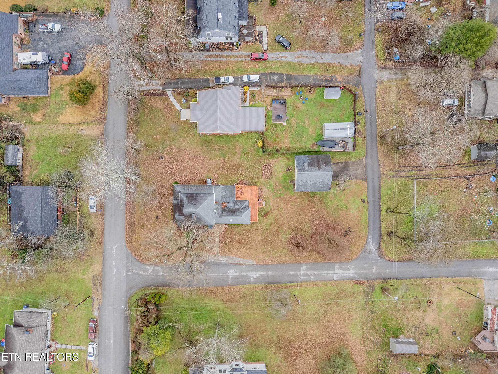 320 S Douglas Avenue Rockwood TN 37854