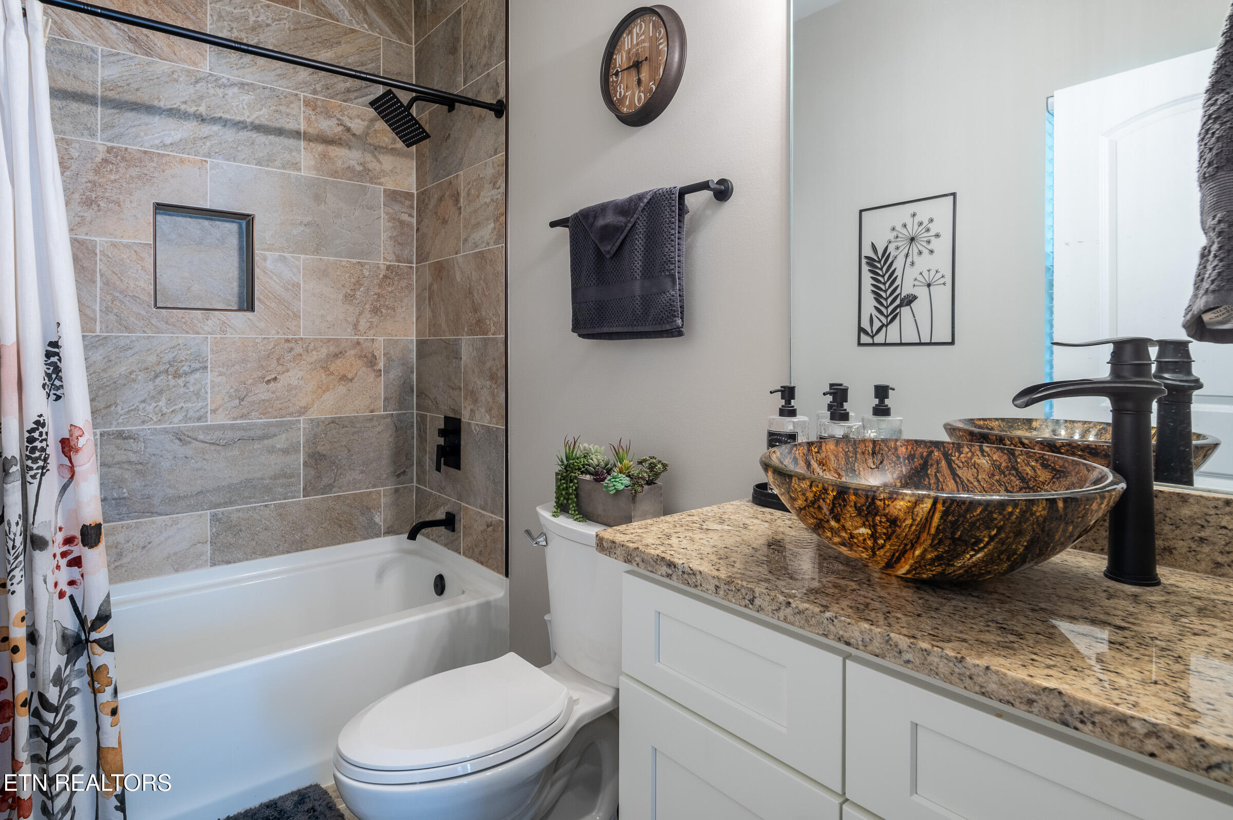 406 Robinson Trail Loudon TN 37774