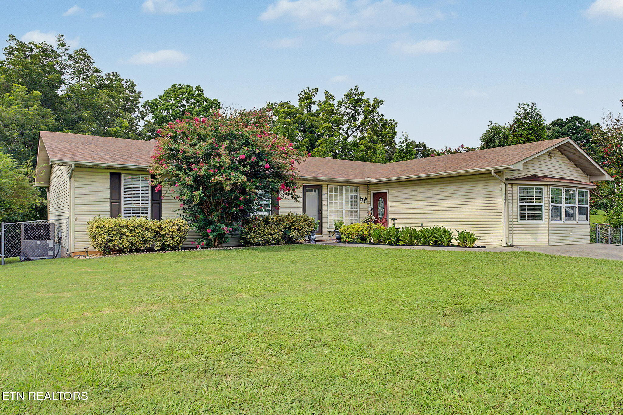 1121 Smokyview Drive Sevierville TN 37862