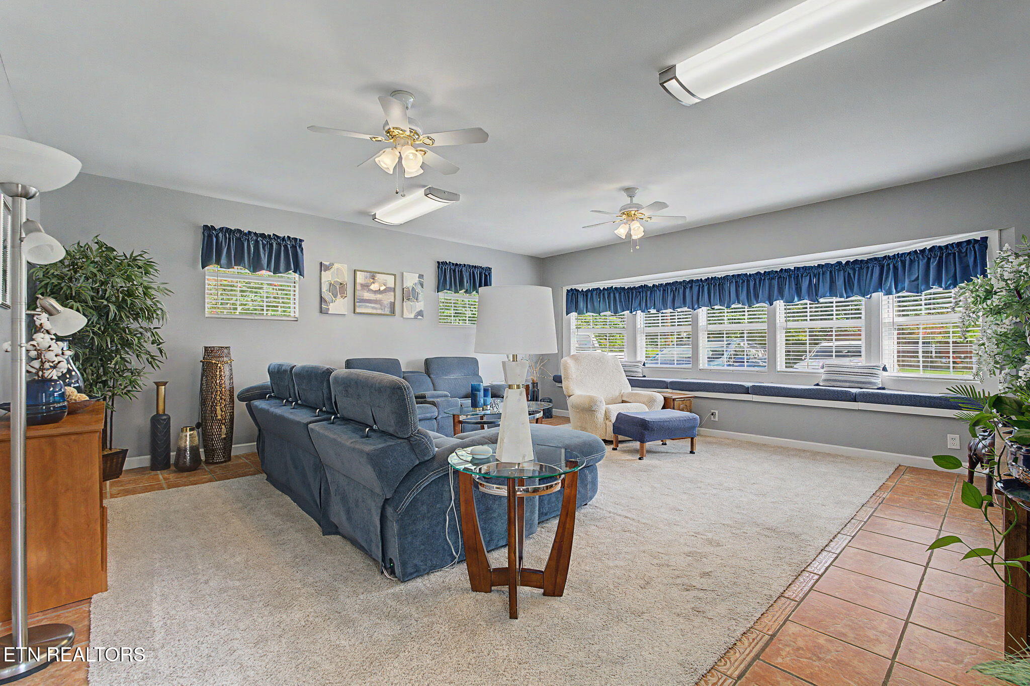 1121 Smokyview Drive Sevierville TN 37862