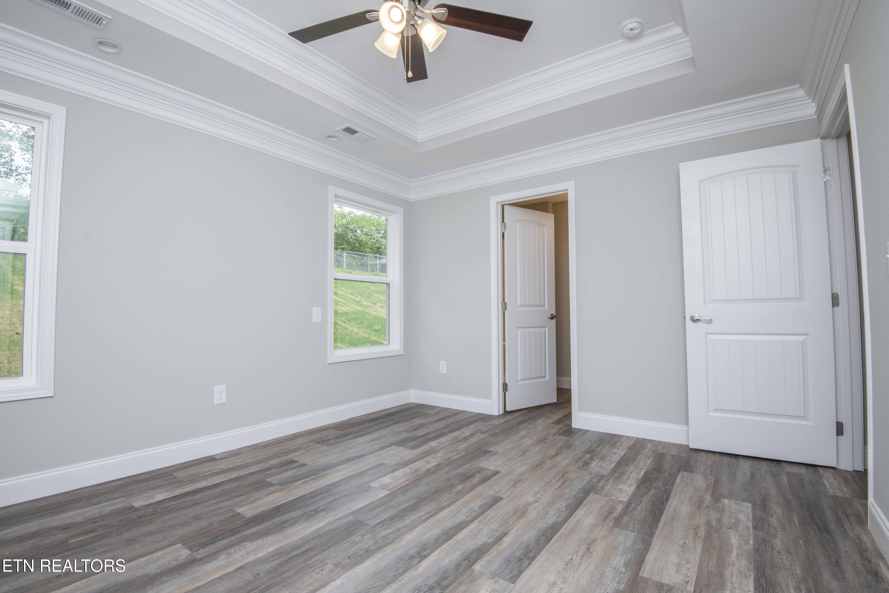 914 Mcadoo Street Clinton TN 37716