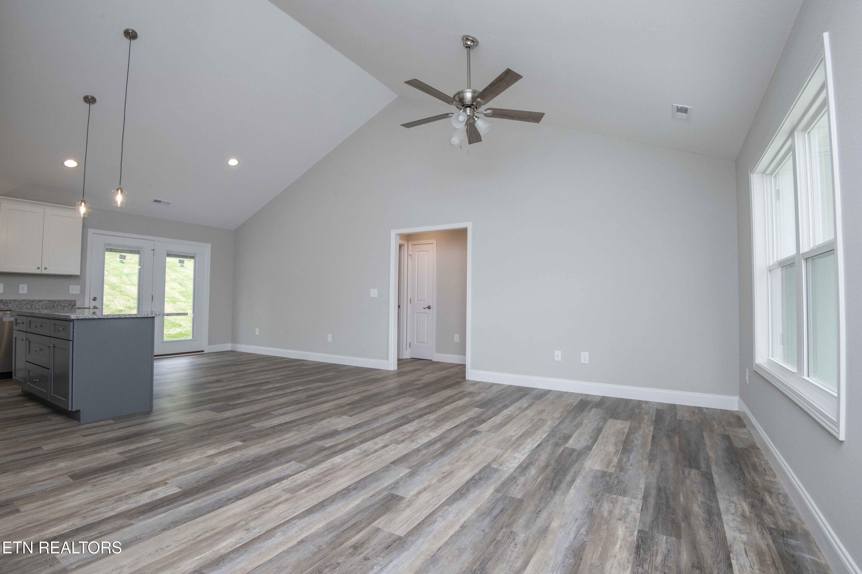 914 Mcadoo Street Clinton TN 37716