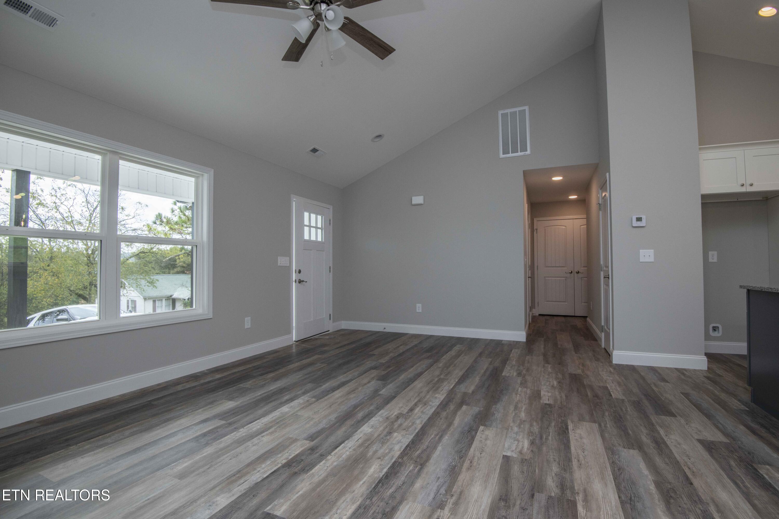 914 Mcadoo Street Clinton TN 37716