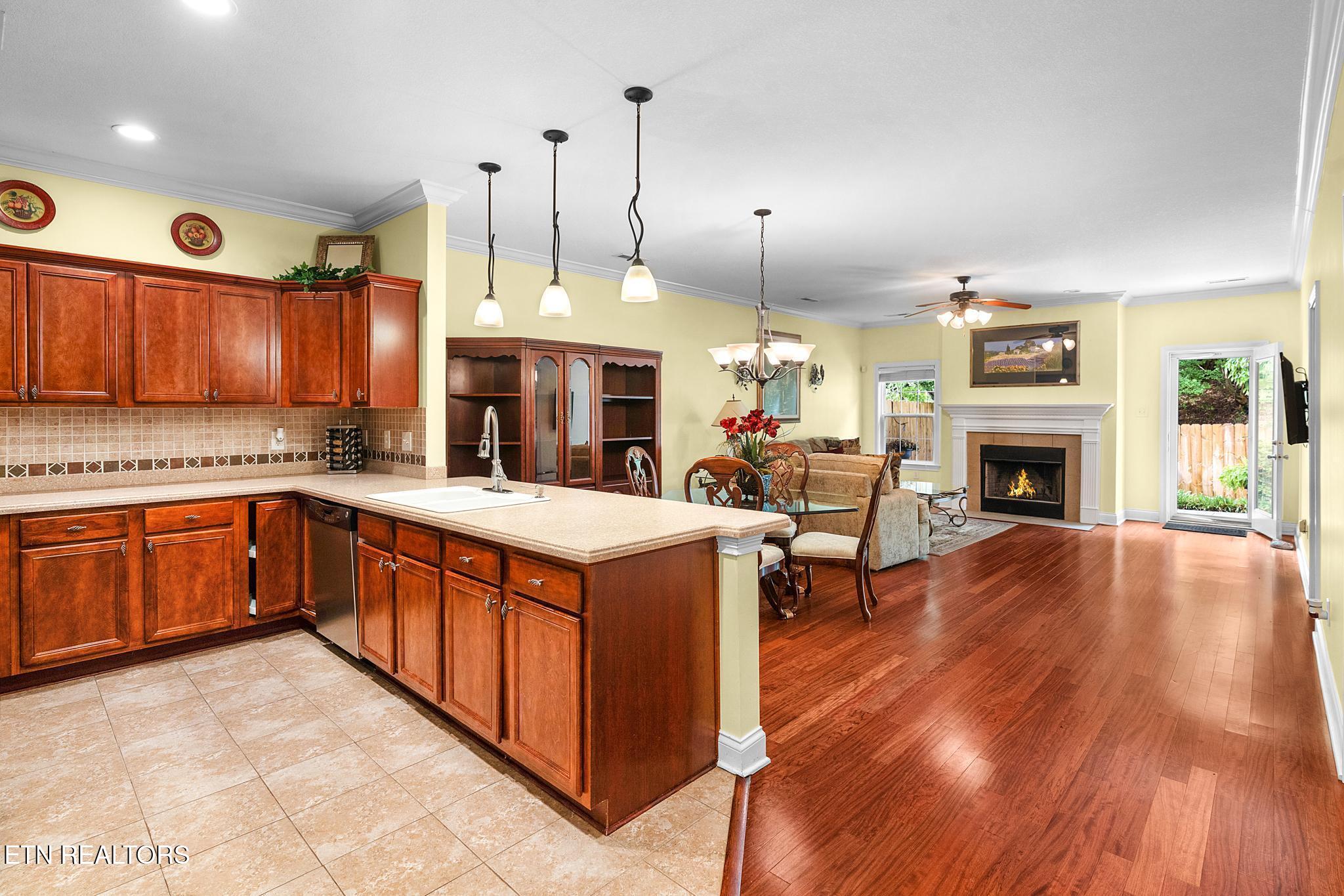 6962 Pemmbrooke Shire Lane Knoxville TN 37909