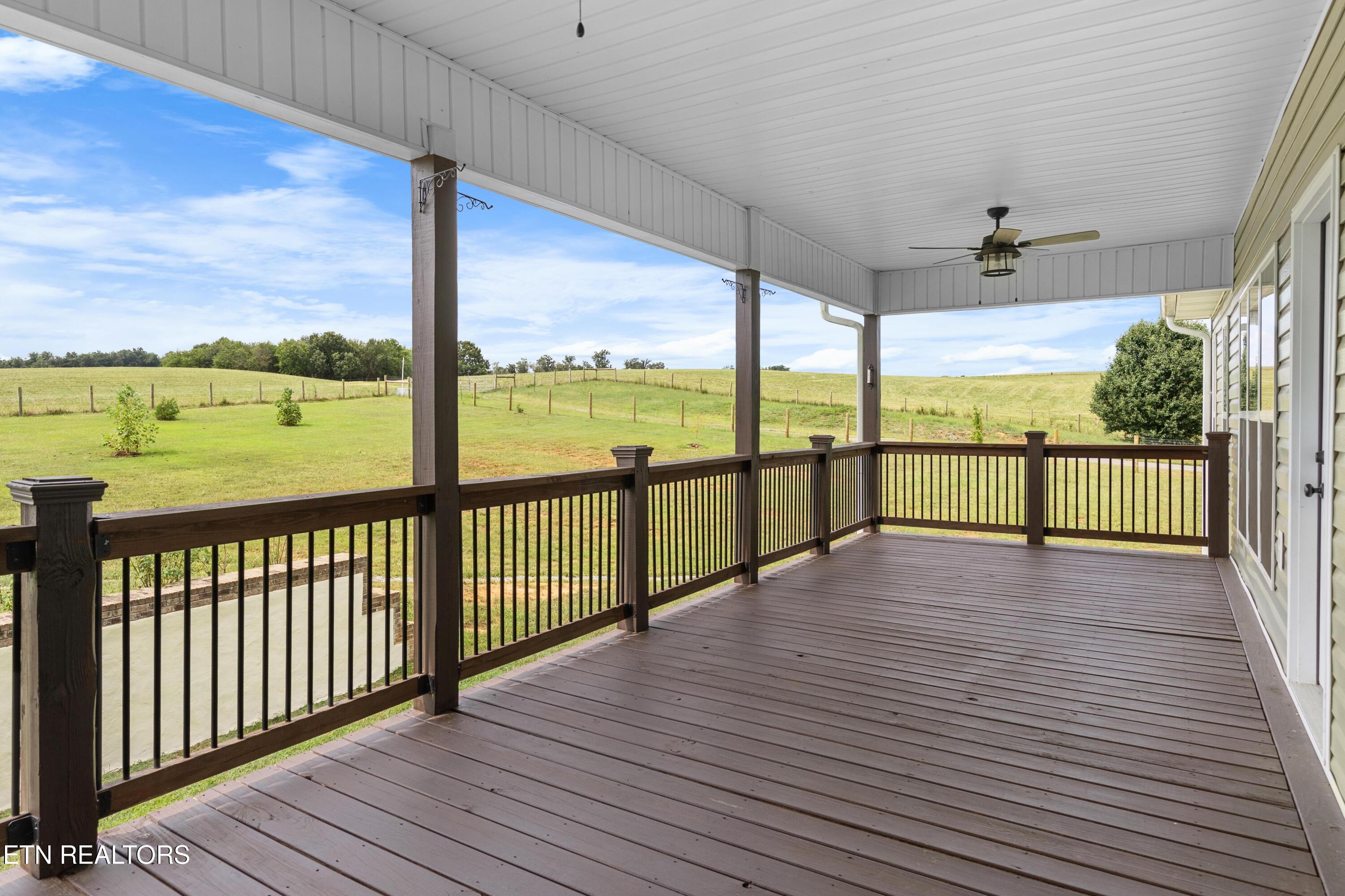 279 Lakeside Meadows Circle Madisonville TN 37354