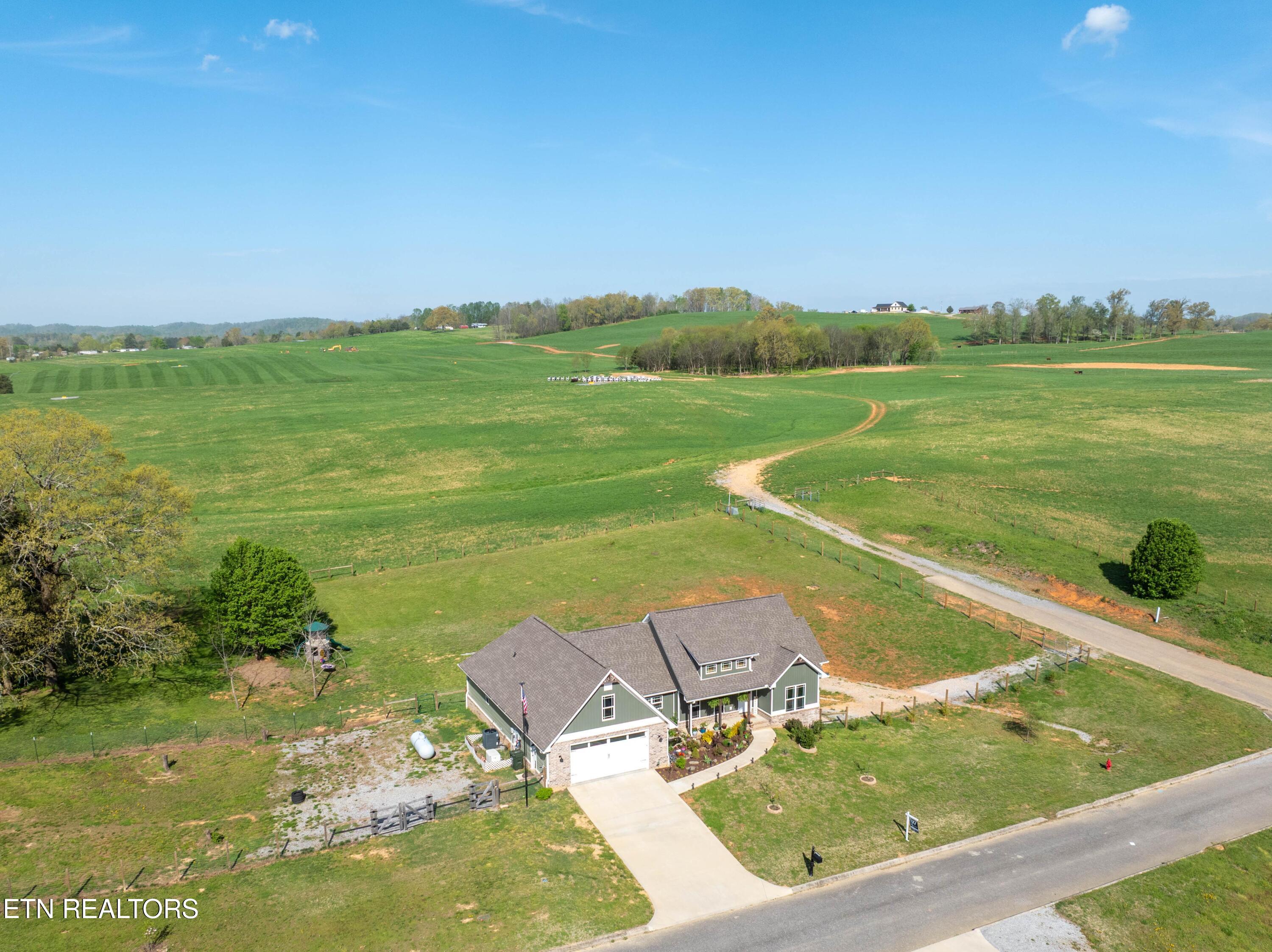 279 Lakeside Meadows Circle Madisonville TN 37354
