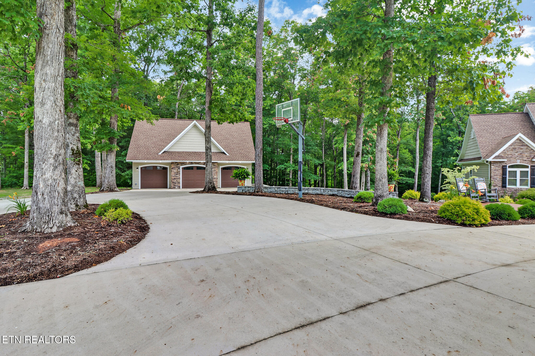 265 Falling Leaf Road Jamestown TN 38556