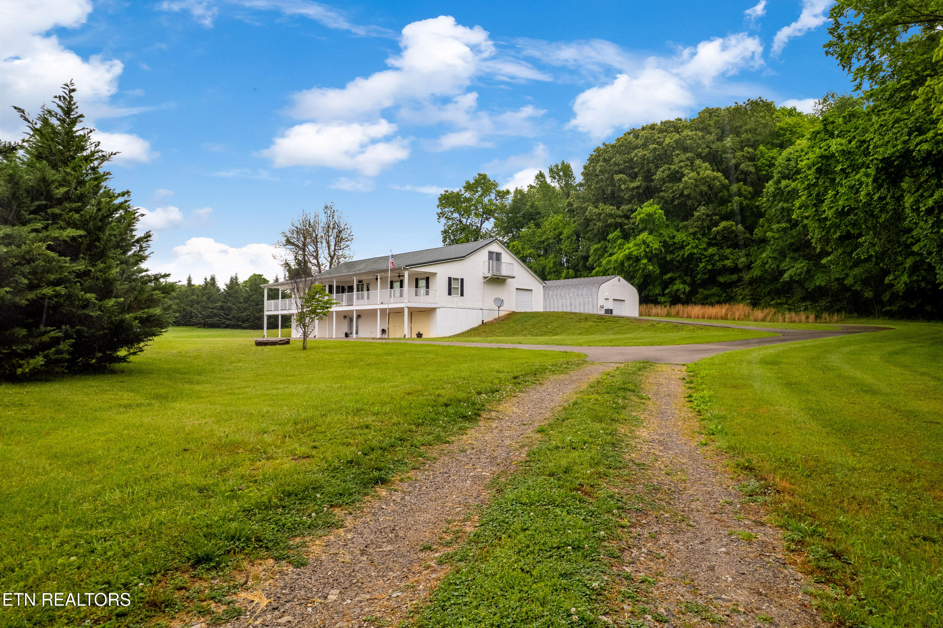 1700 Cedar Valley Road Sweetwater TN 37874