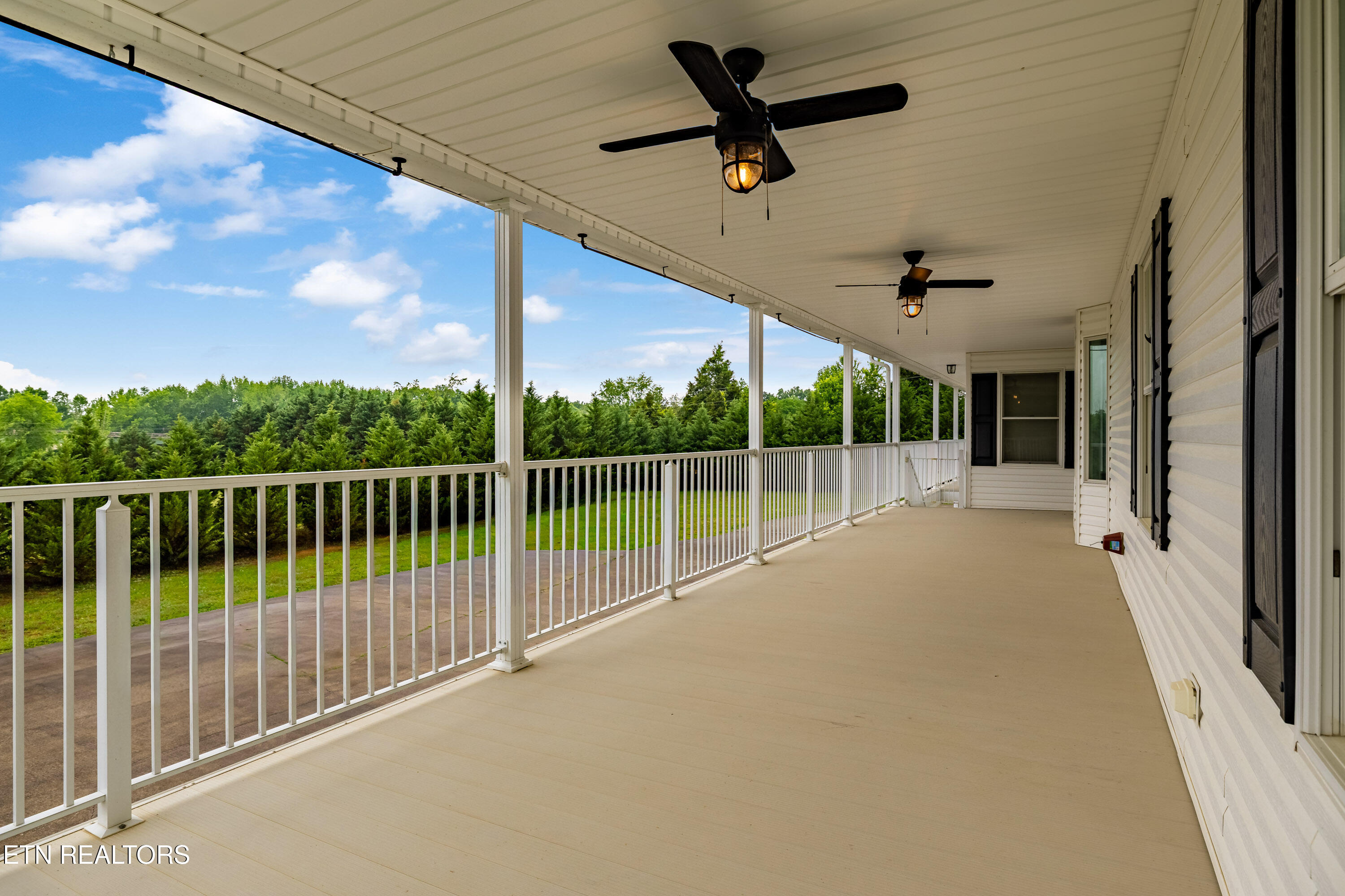1700 Cedar Valley Road Sweetwater TN 37874
