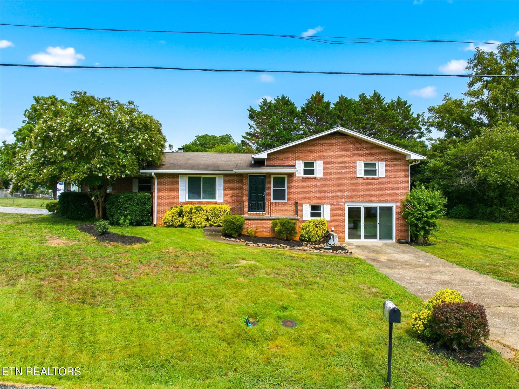 303 Scott Street Athens TN 37303