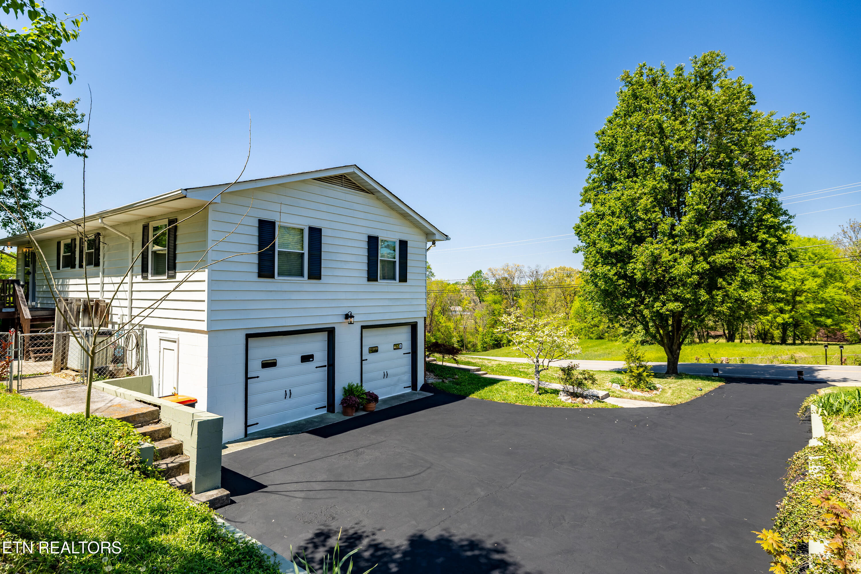 2329 Airbase Road Louisville TN 37777