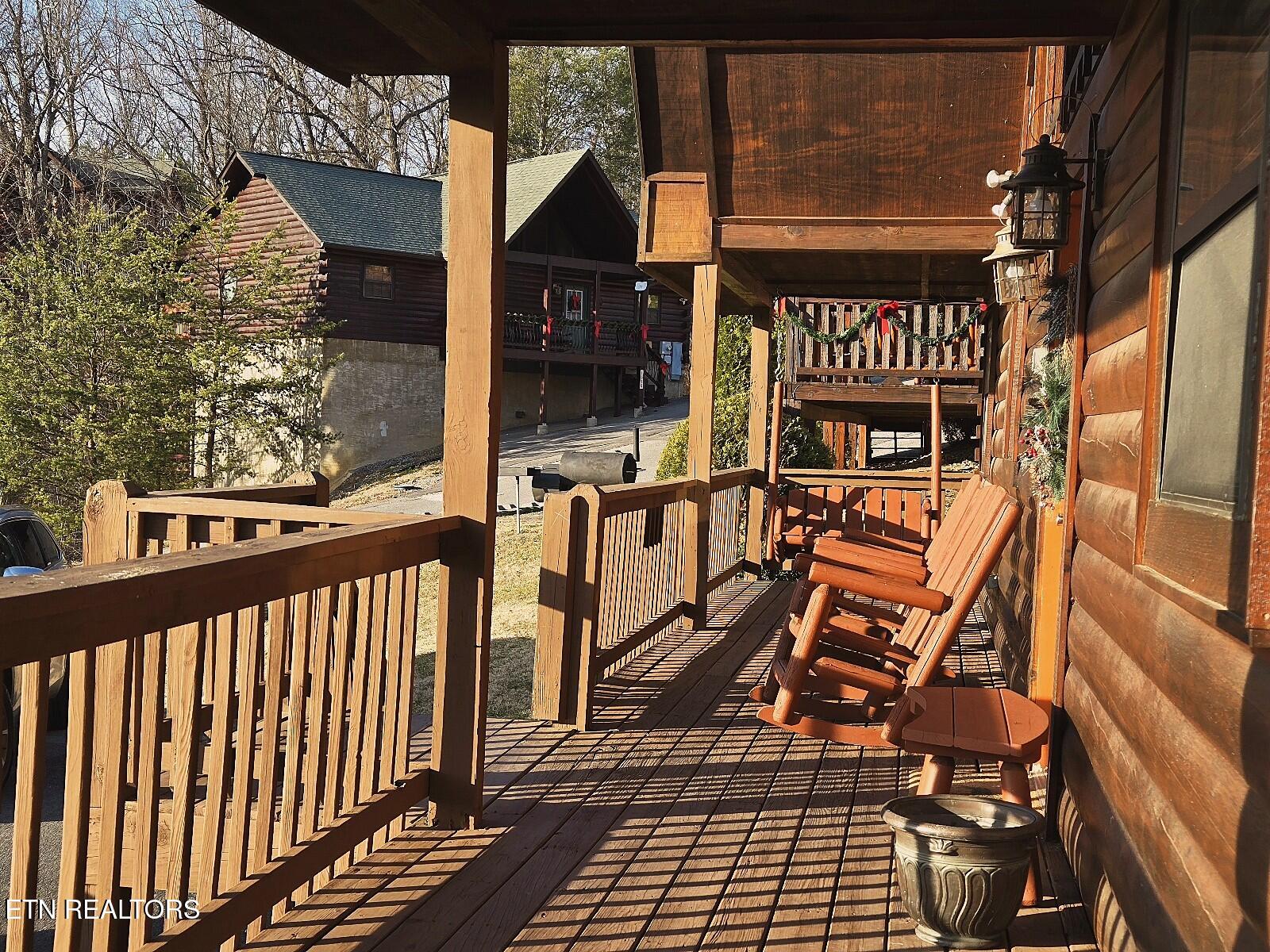1529 Boo Boos Way Sevierville TN 37862