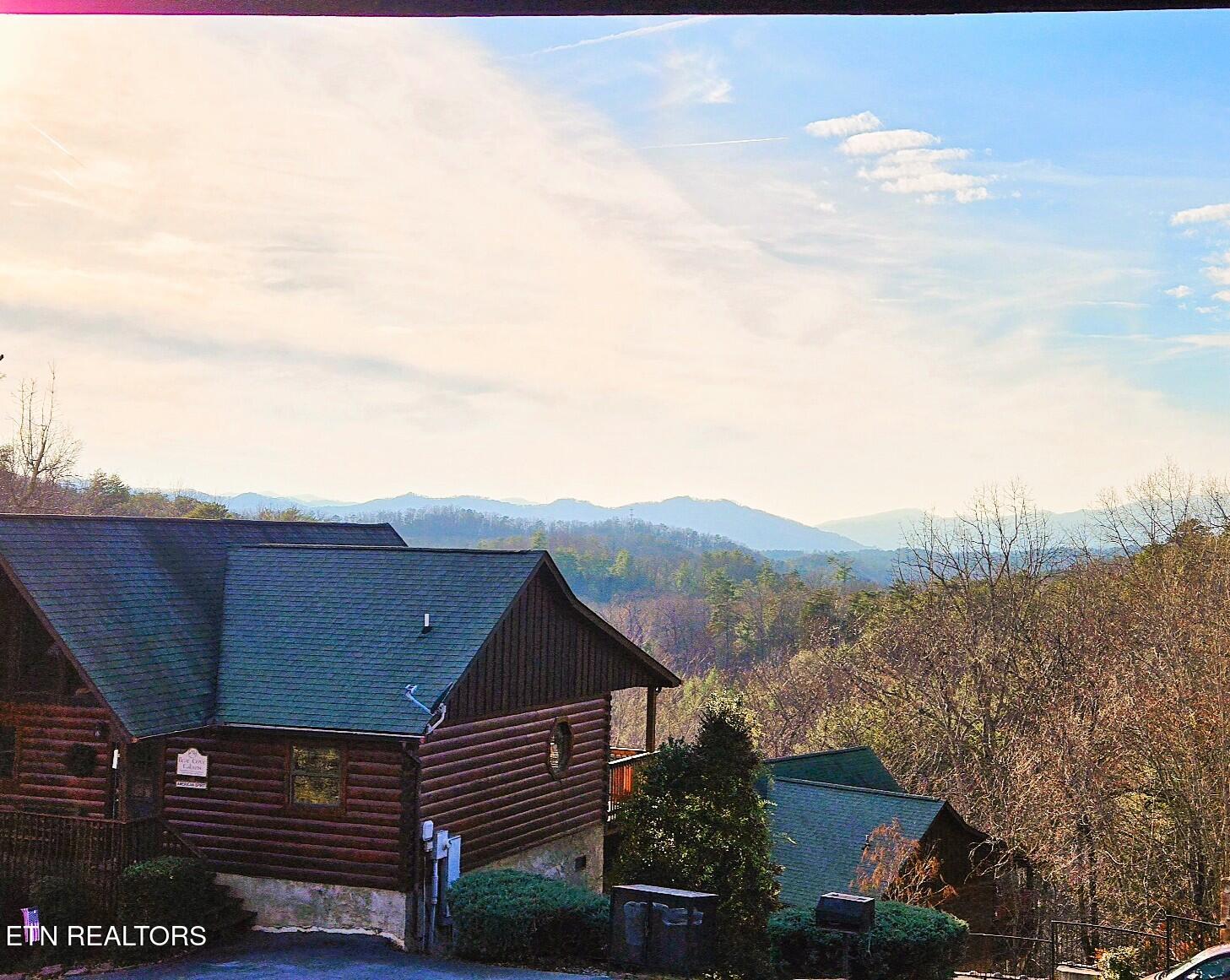 1529 Boo Boos Way Sevierville TN 37862