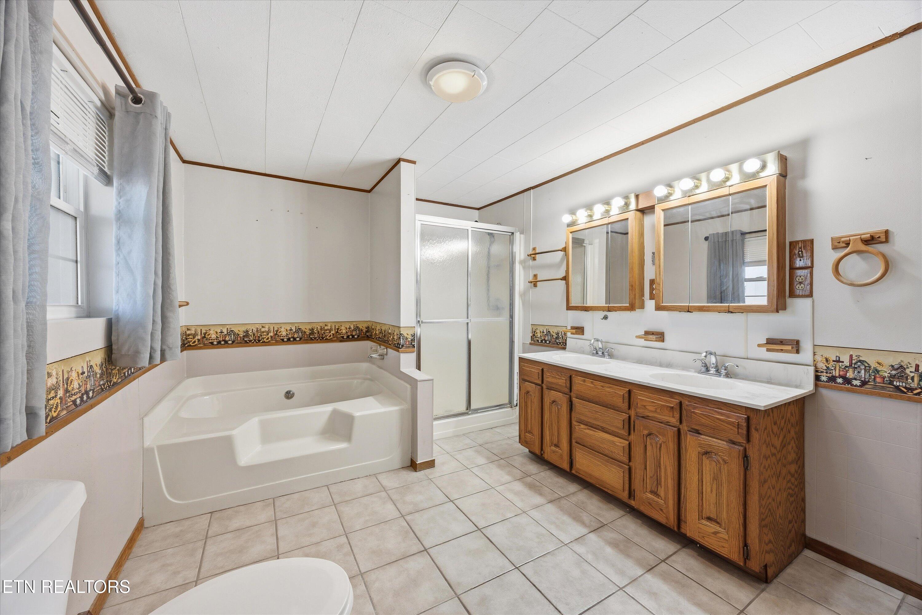 335 High Street Jellico TN 37762