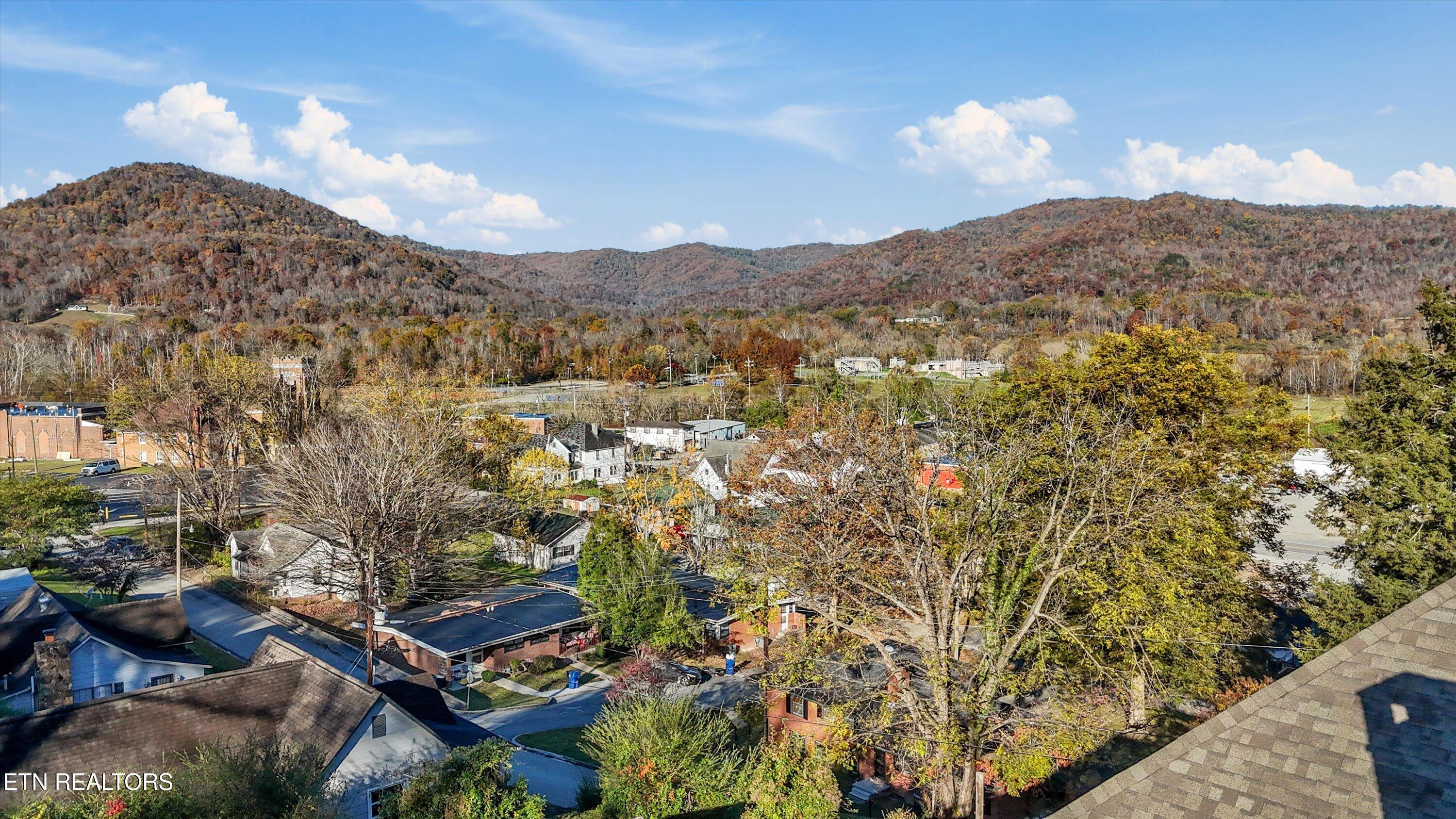 335 High Street Jellico TN 37762