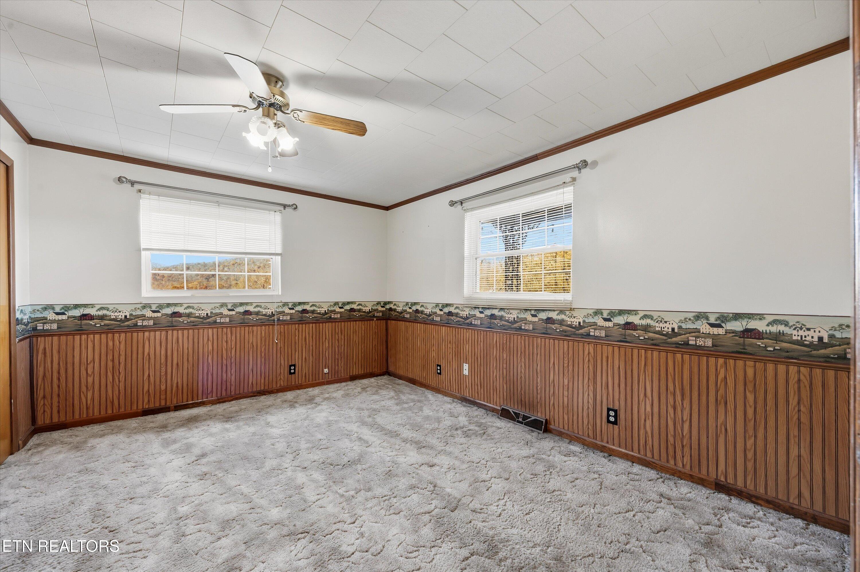 335 High Street Jellico TN 37762