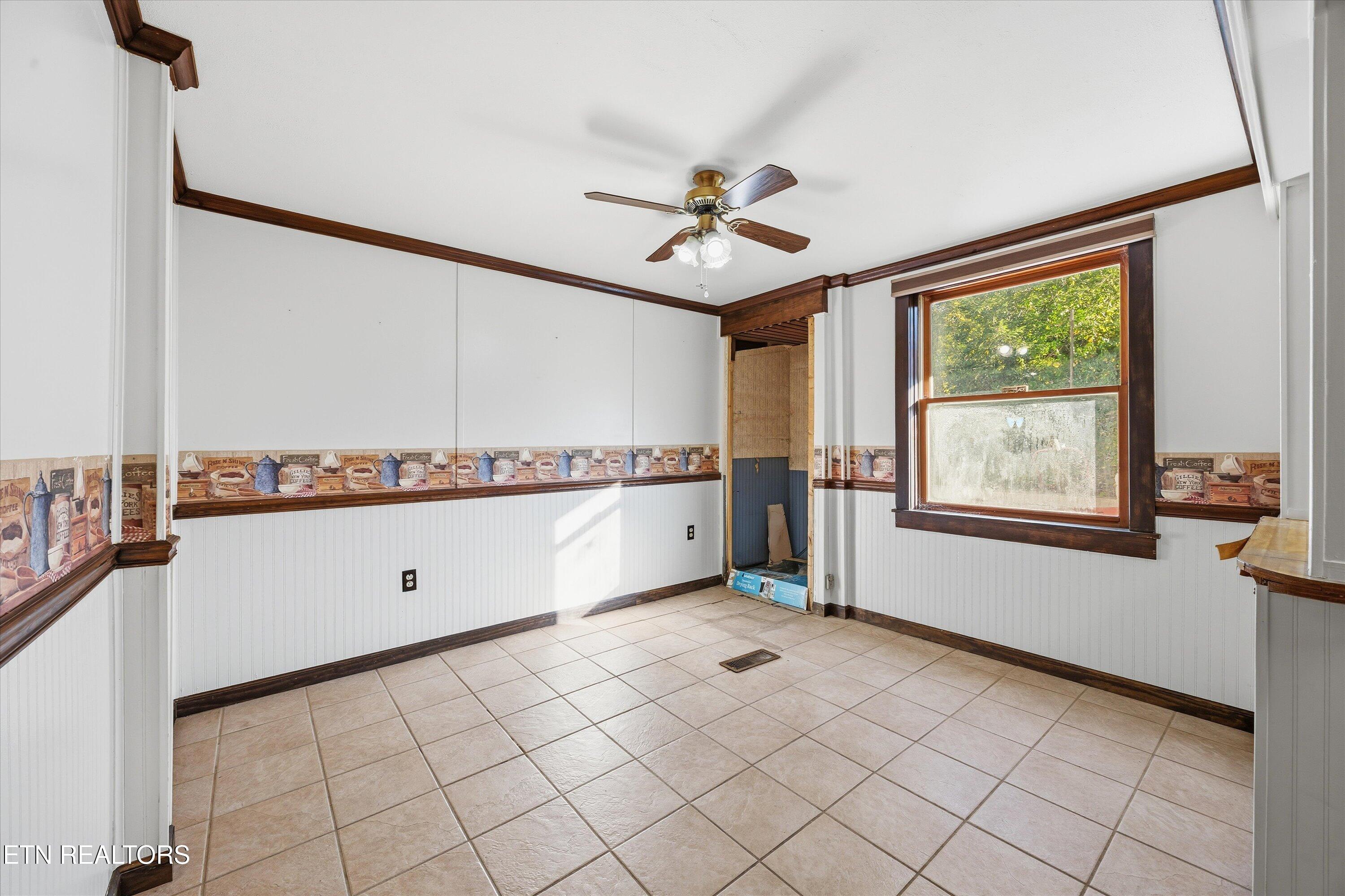 335 High Street Jellico TN 37762