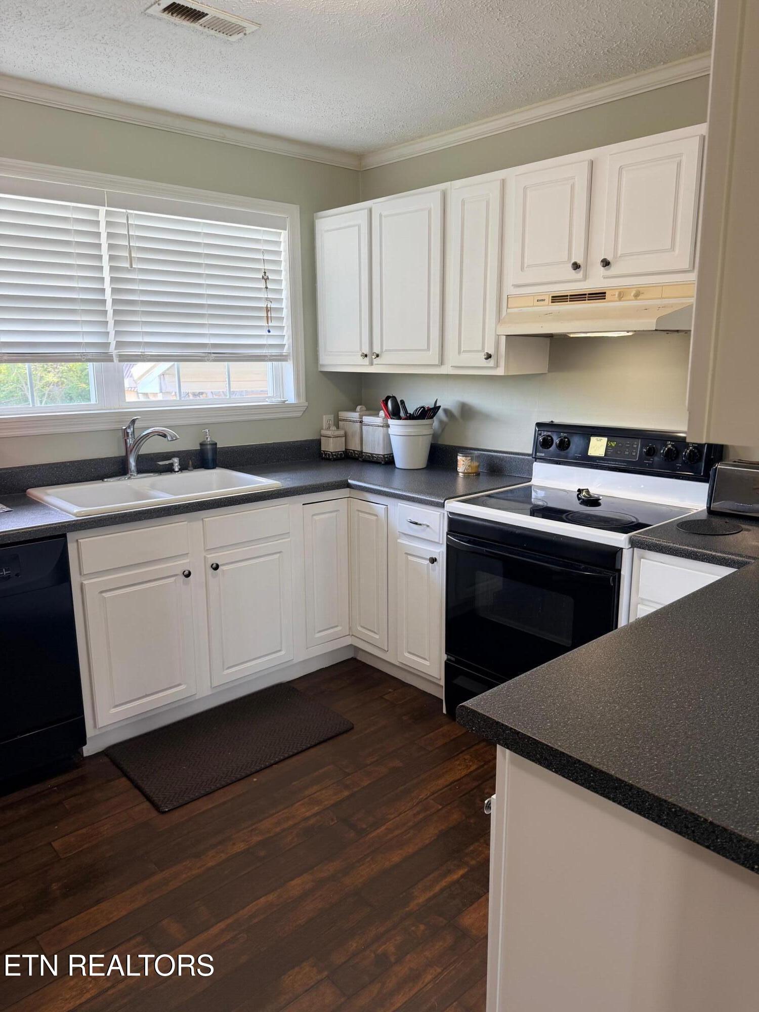 2024 Rose Drive Tazewell TN 37879