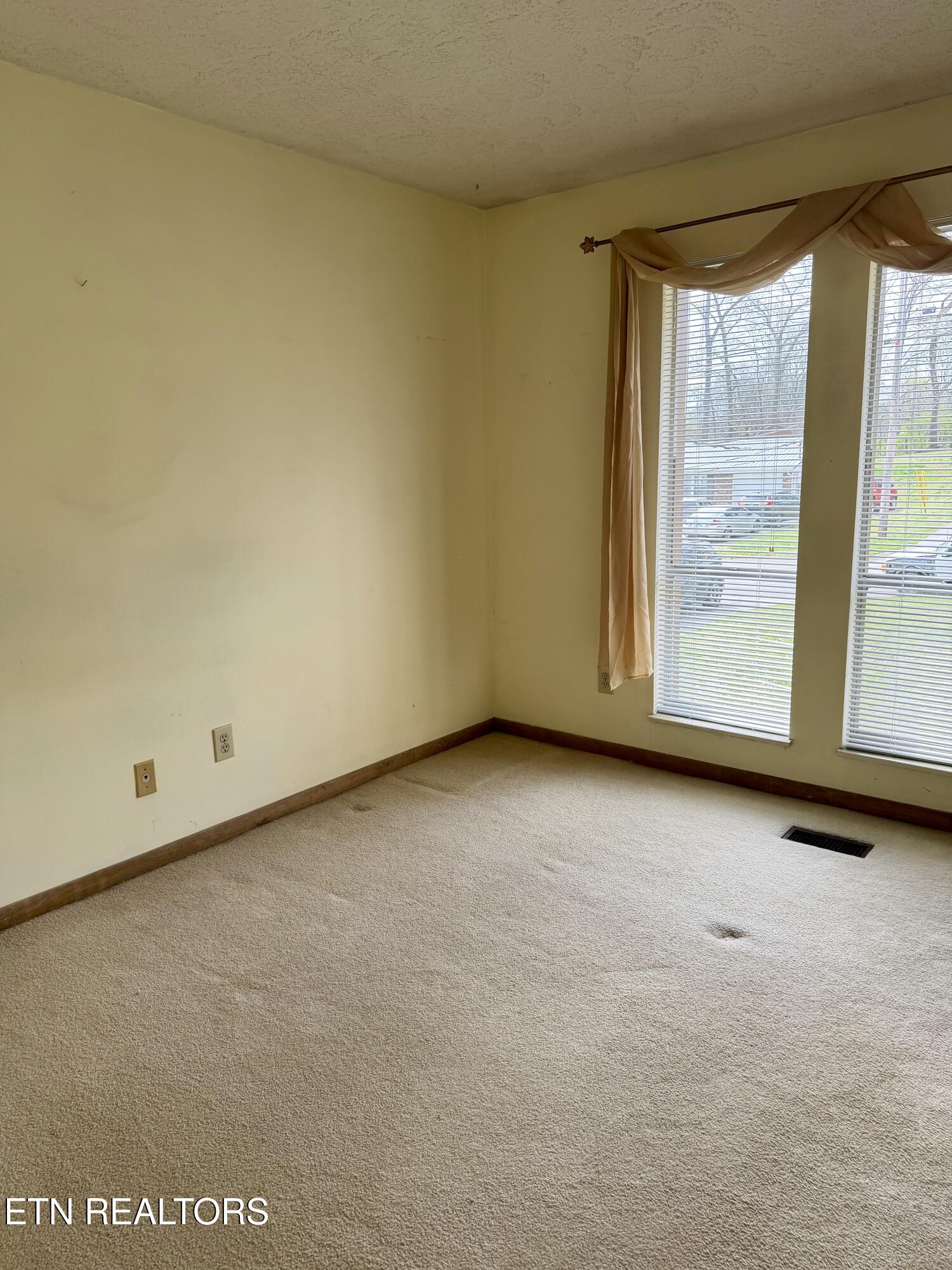 5613 Outer Drive Knoxville TN 37921
