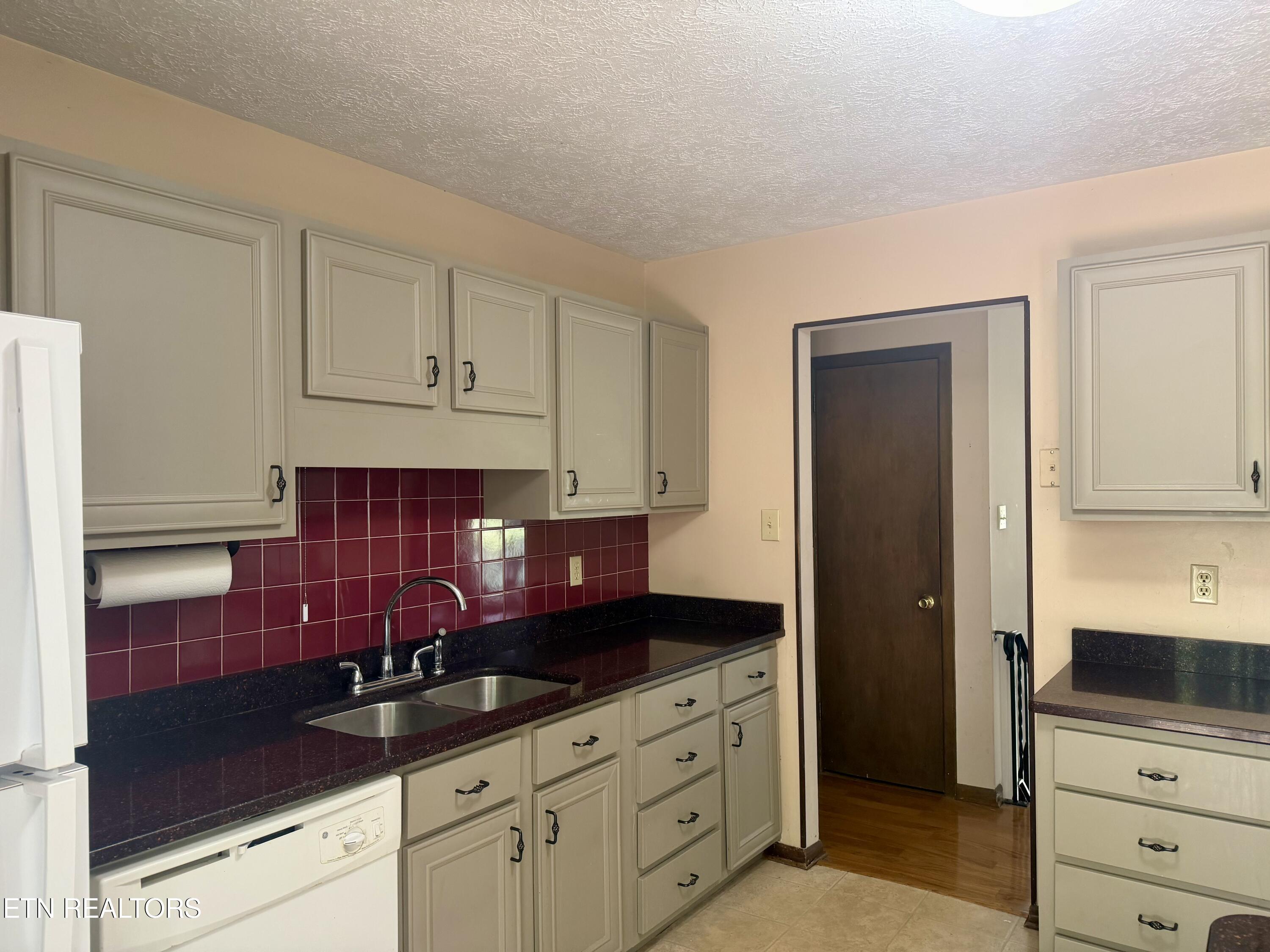 5613 Outer Drive Knoxville TN 37921
