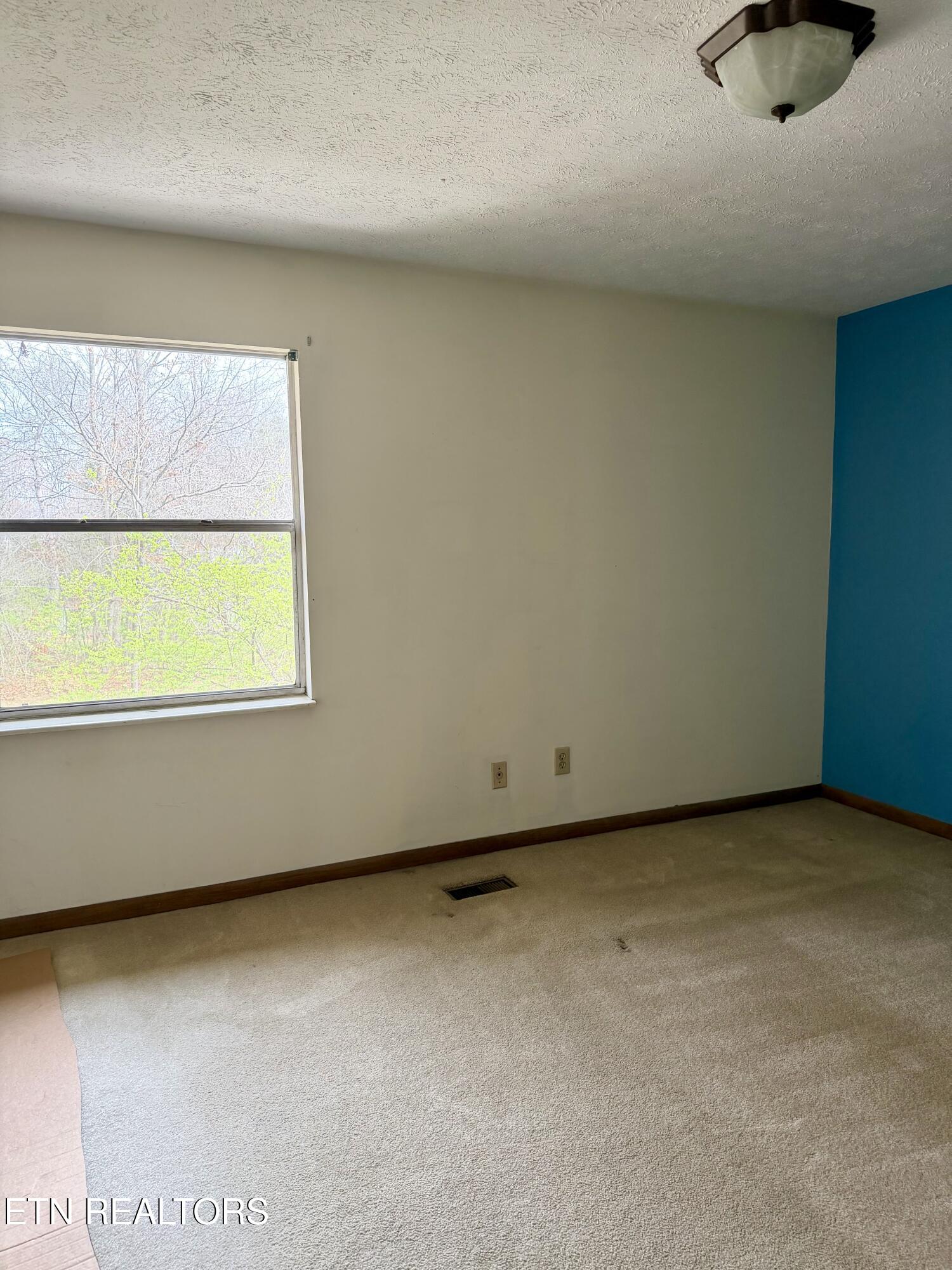5613 Outer Drive Knoxville TN 37921