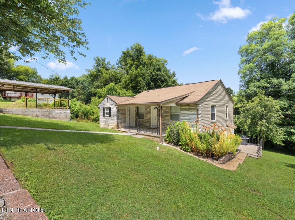 201 W 9th Avenue Lenoir City TN 37771