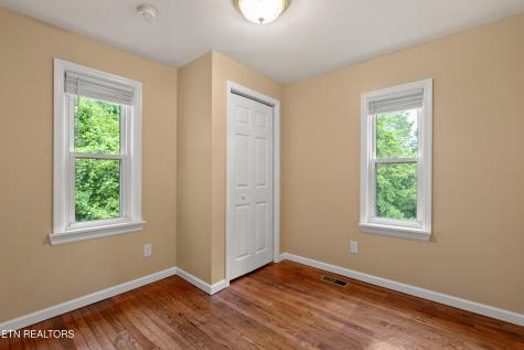 201 W 9th Avenue Lenoir City TN 37771