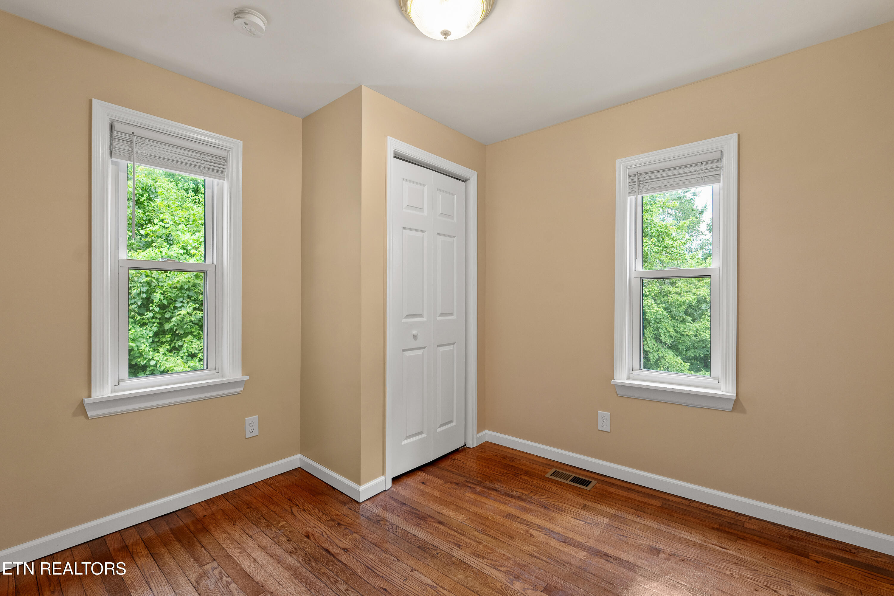 201 W 9th Avenue Lenoir City TN 37771