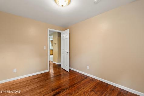 201 W 9th Avenue Lenoir City TN 37771