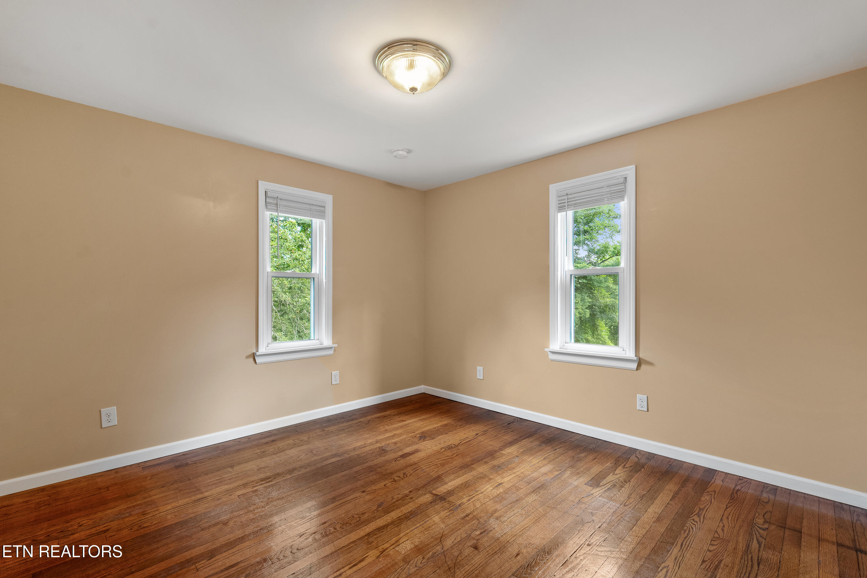 201 W 9th Avenue Lenoir City TN 37771
