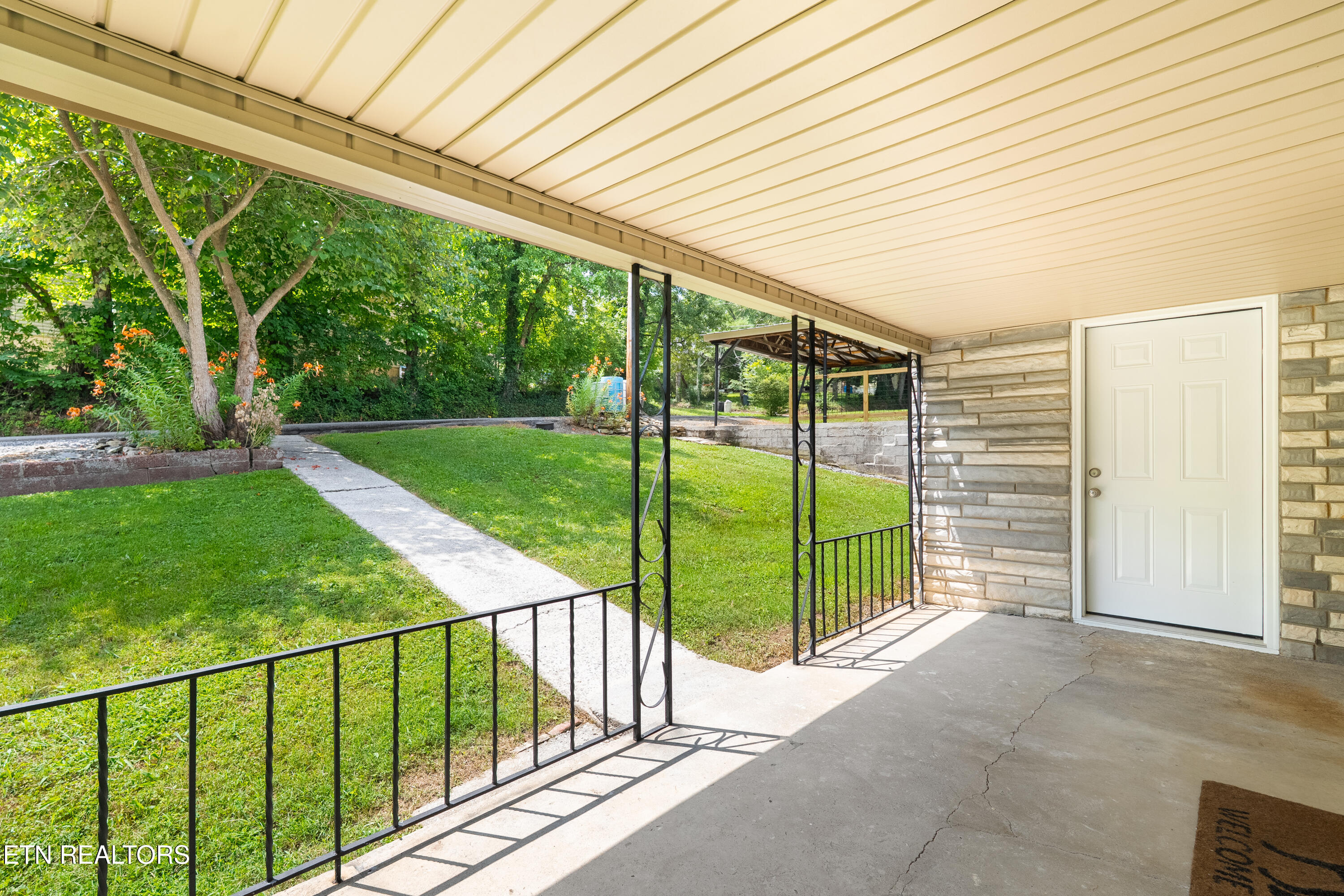 201 W 9th Avenue Lenoir City TN 37771