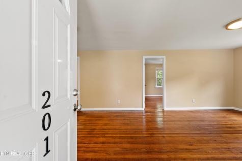 201 W 9th Avenue Lenoir City TN 37771