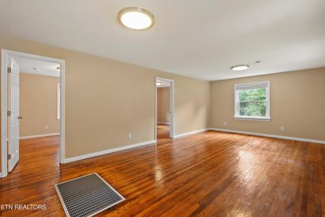 201 W 9th Avenue Lenoir City TN 37771