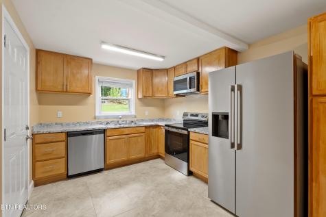 201 W 9th Avenue Lenoir City TN 37771