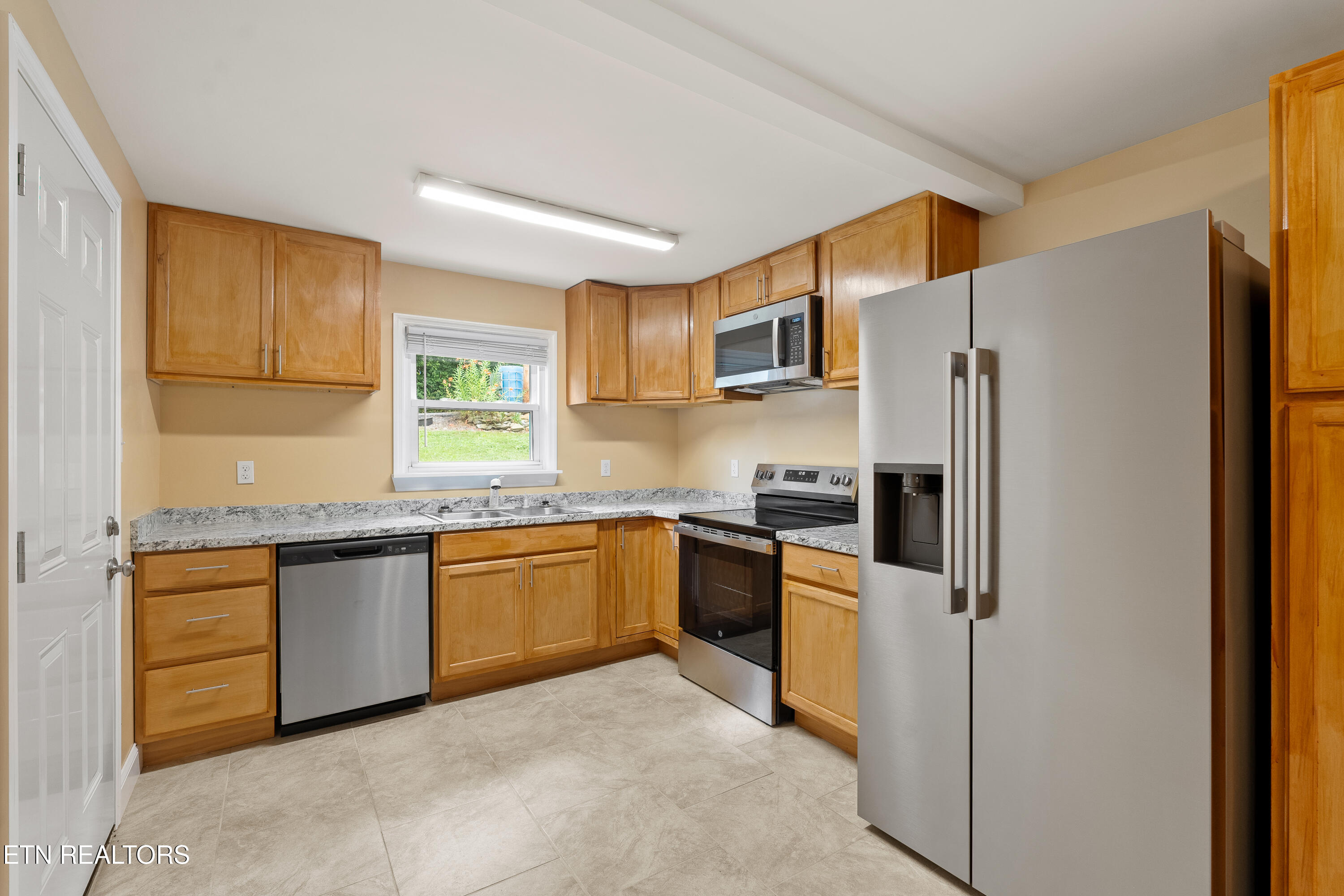 201 W 9th Avenue Lenoir City TN 37771