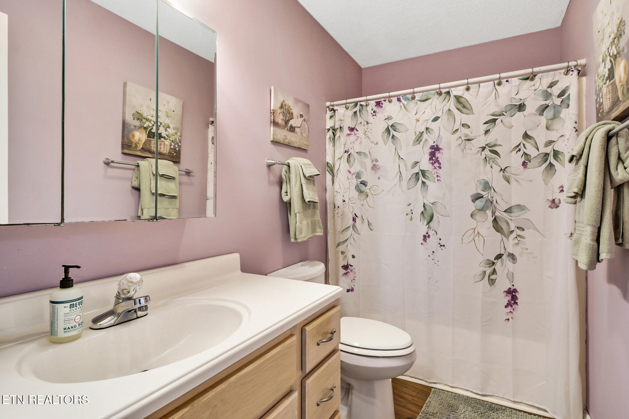 29 Sugarbush Lane Crossville TN 38558