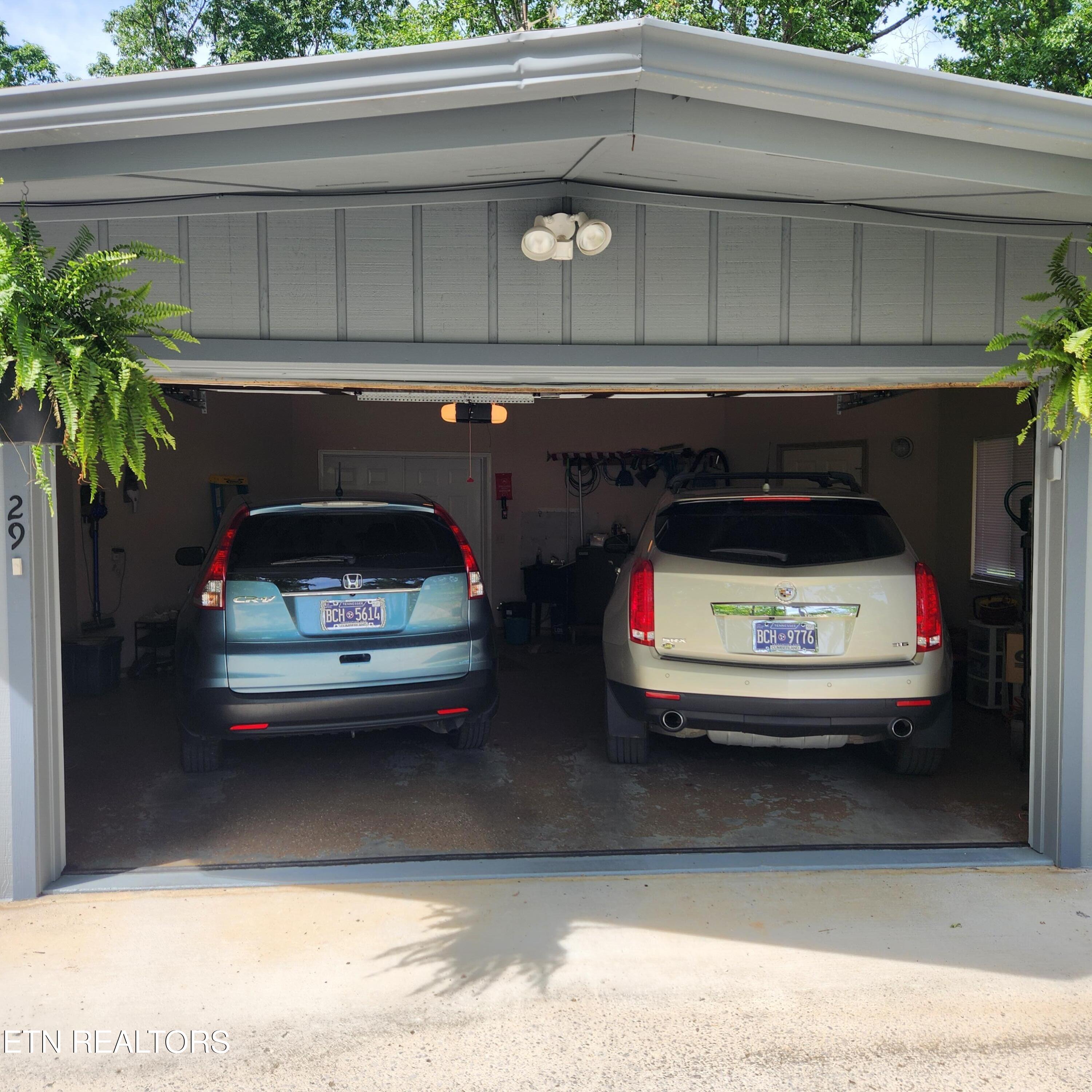 29 Sugarbush Lane Crossville TN 38558
