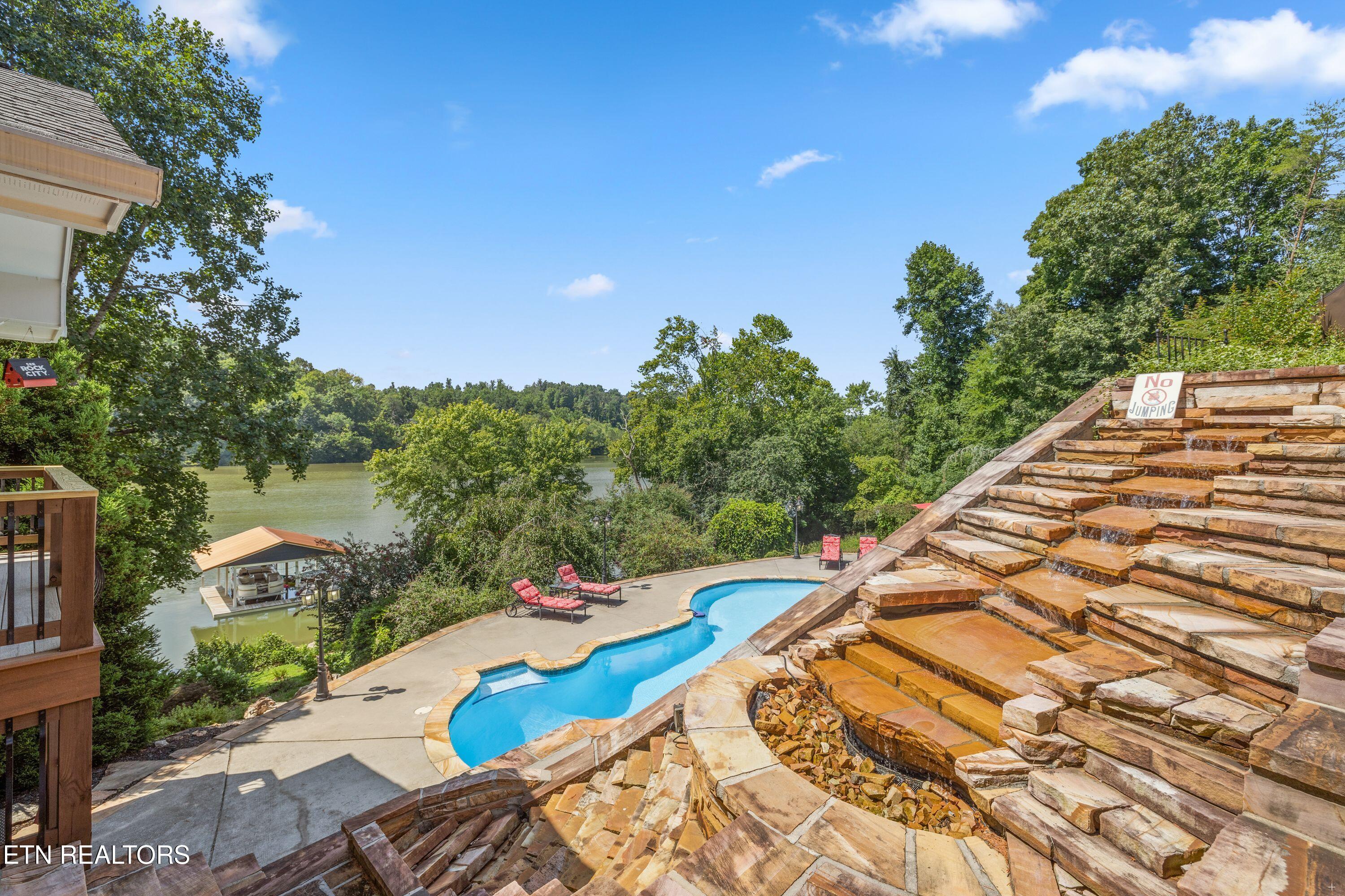 141 Settlers Road Harriman TN 37748