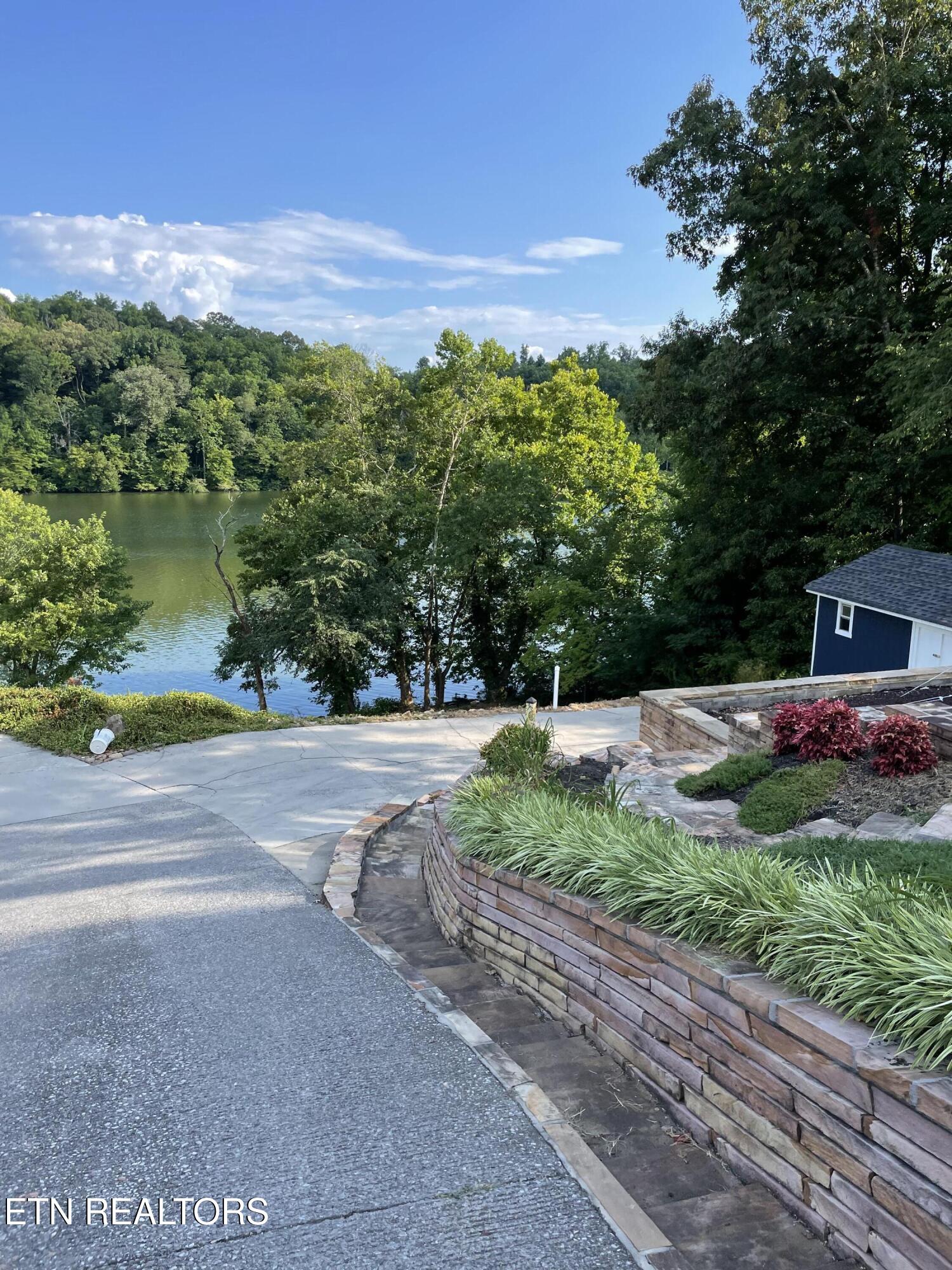 141 Settlers Road Harriman TN 37748
