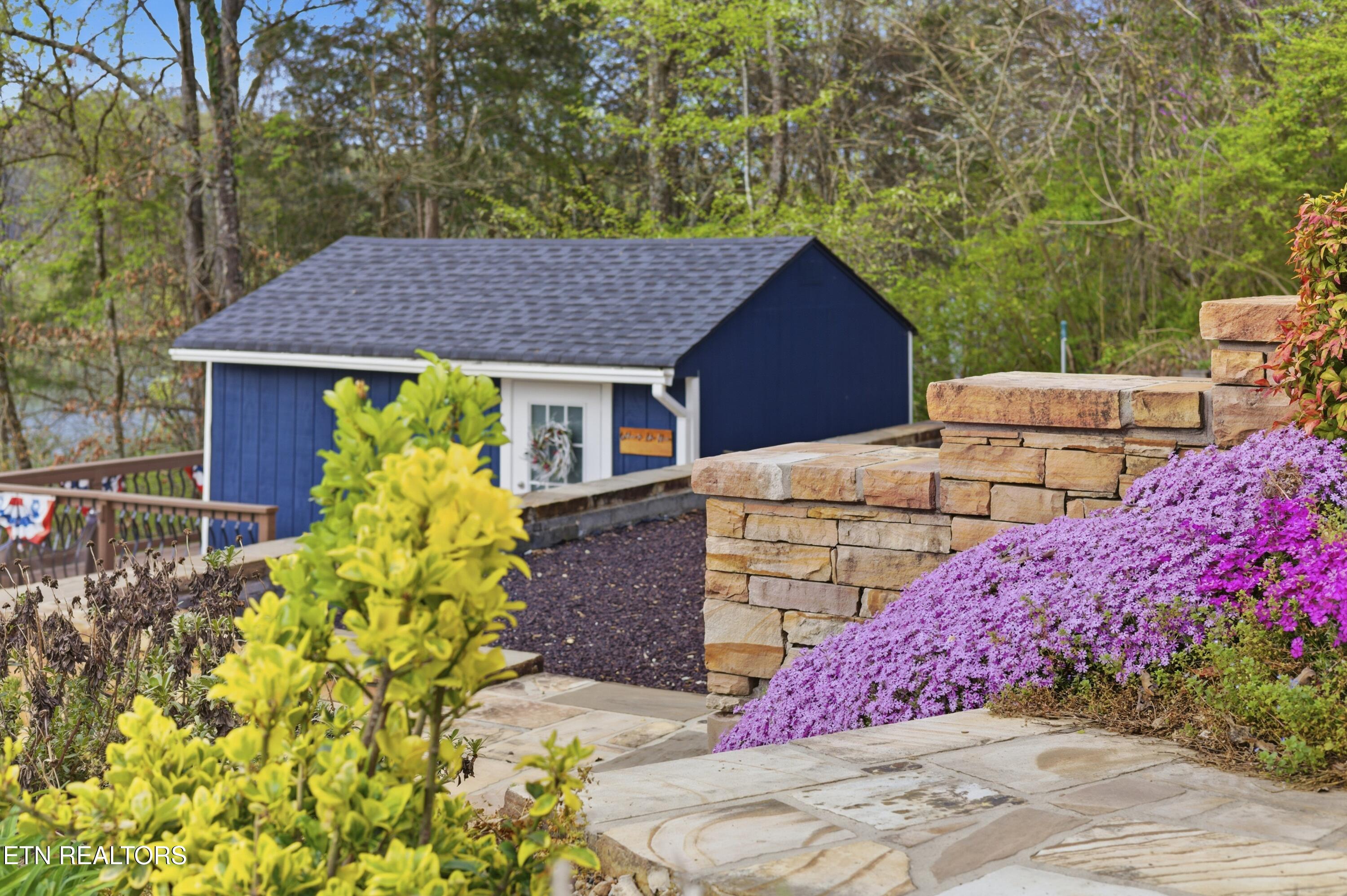 141 Settlers Road Harriman TN 37748