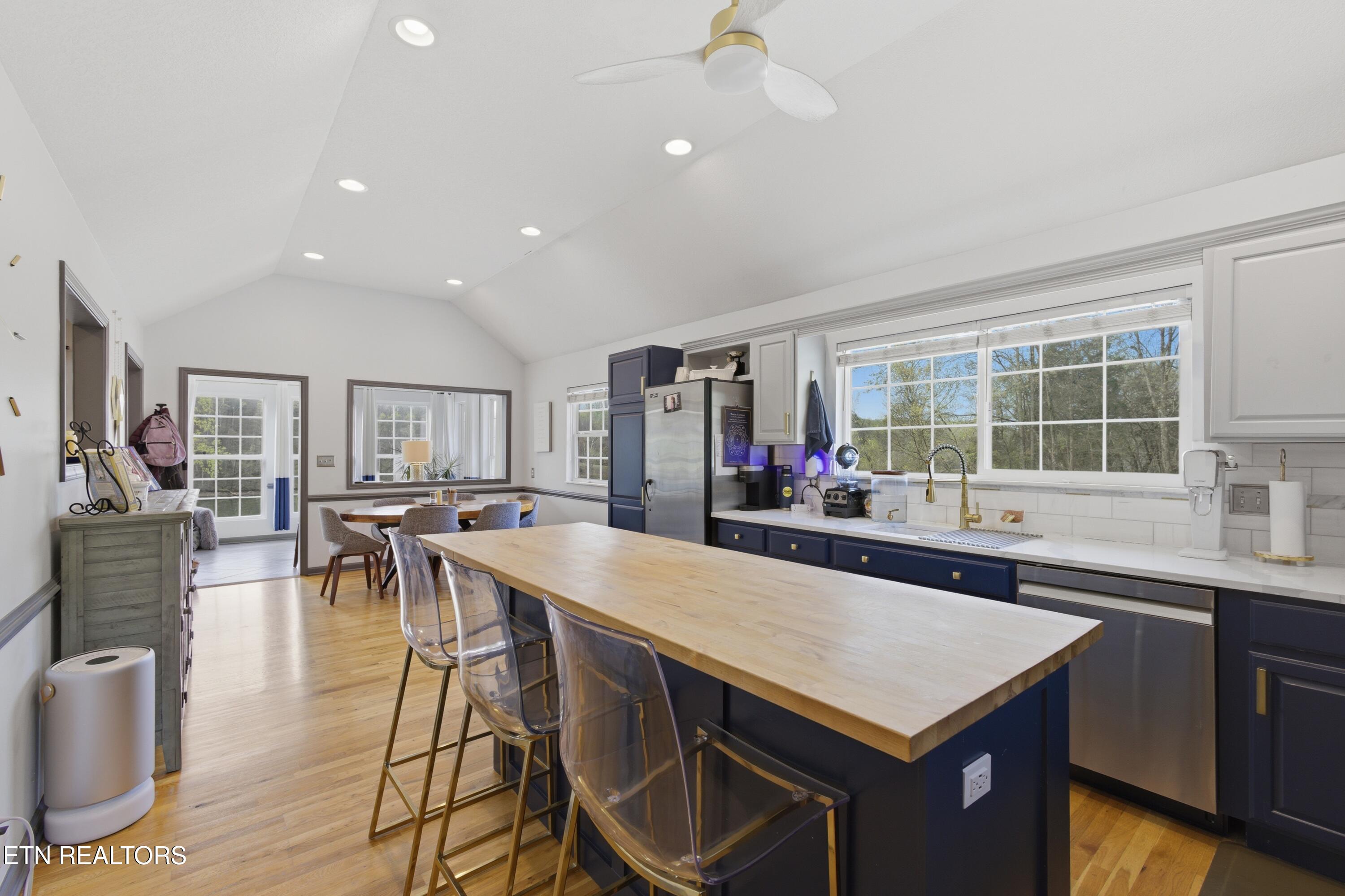 141 Settlers Road Harriman TN 37748