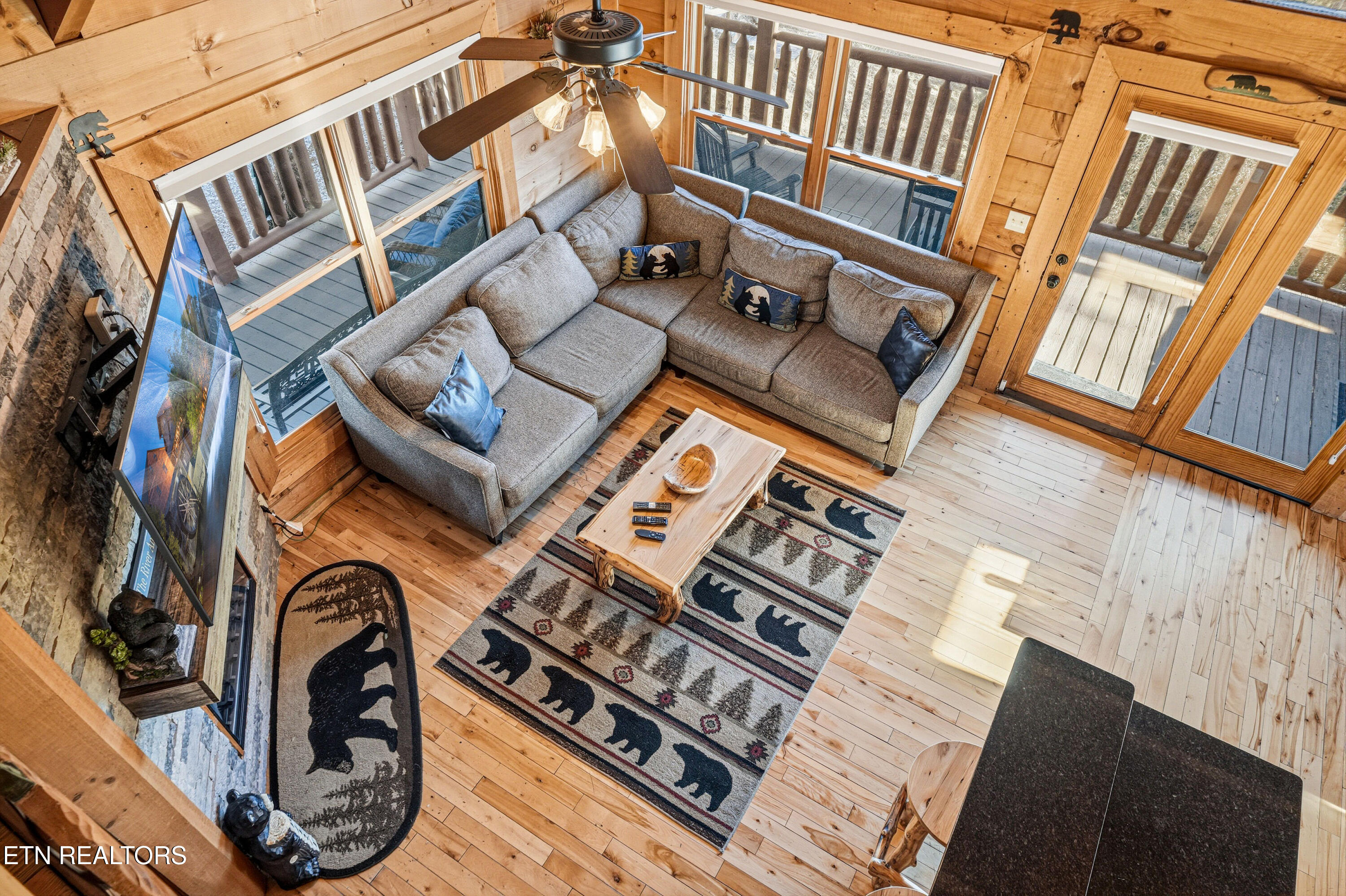 1713 Bear View Road Sevierville TN 37876
