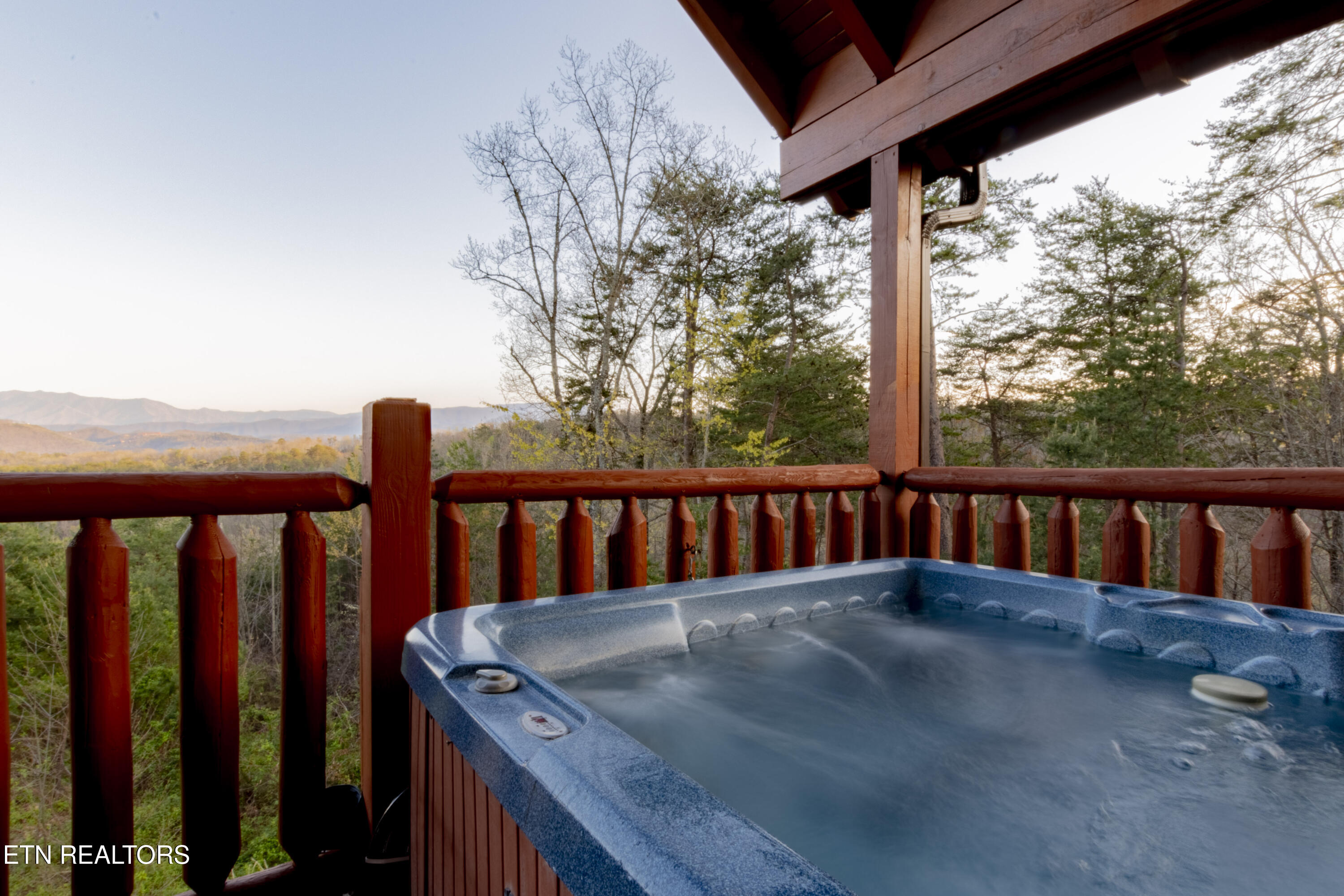 1713 Bear View Road Sevierville TN 37876