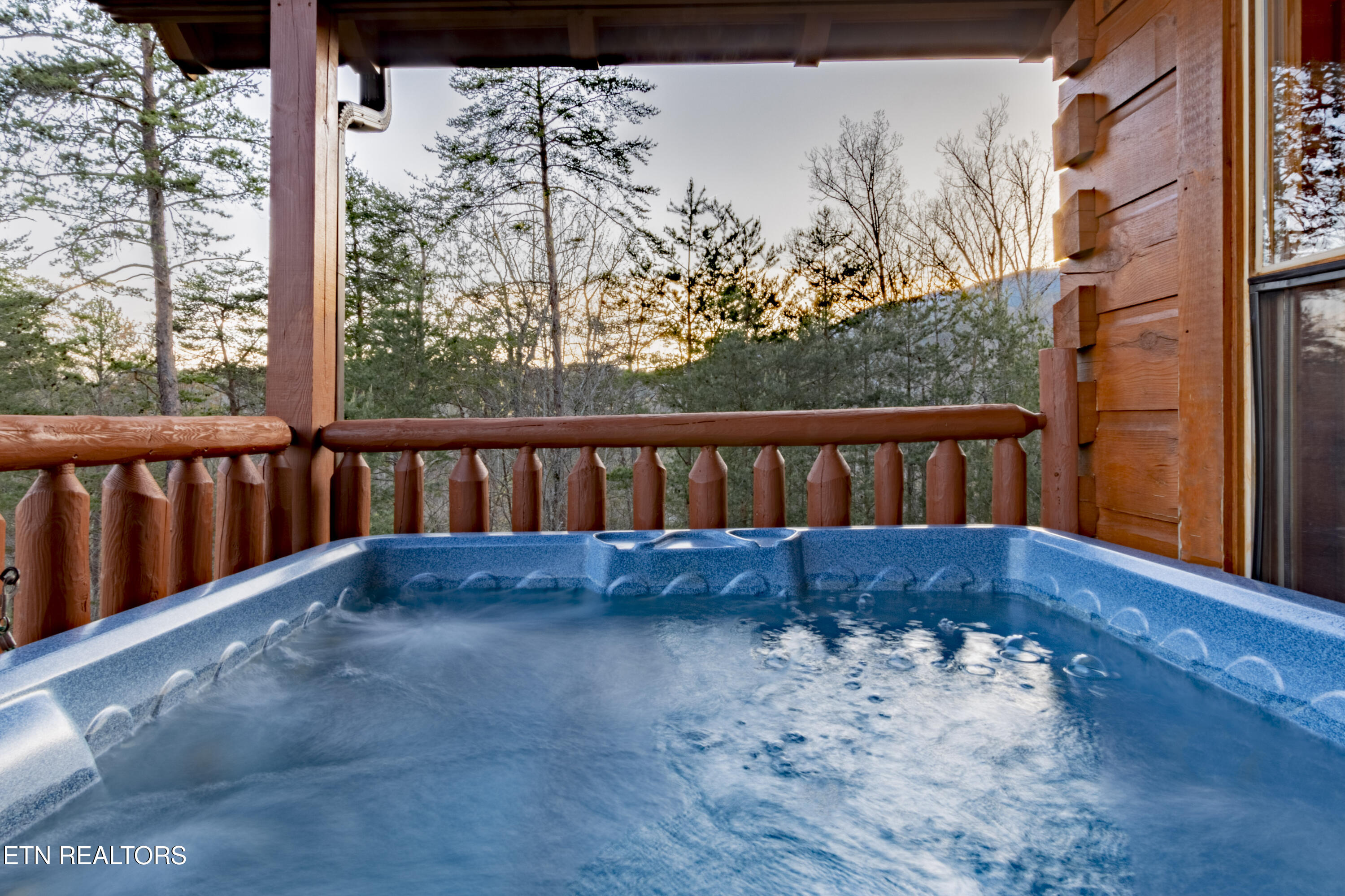 1713 Bear View Road Sevierville TN 37876