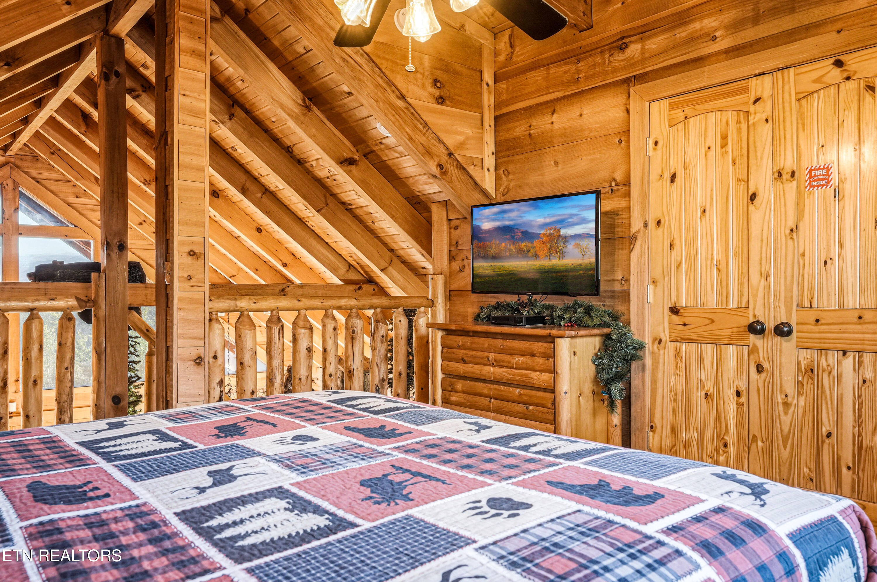 1713 Bear View Road Sevierville TN 37876