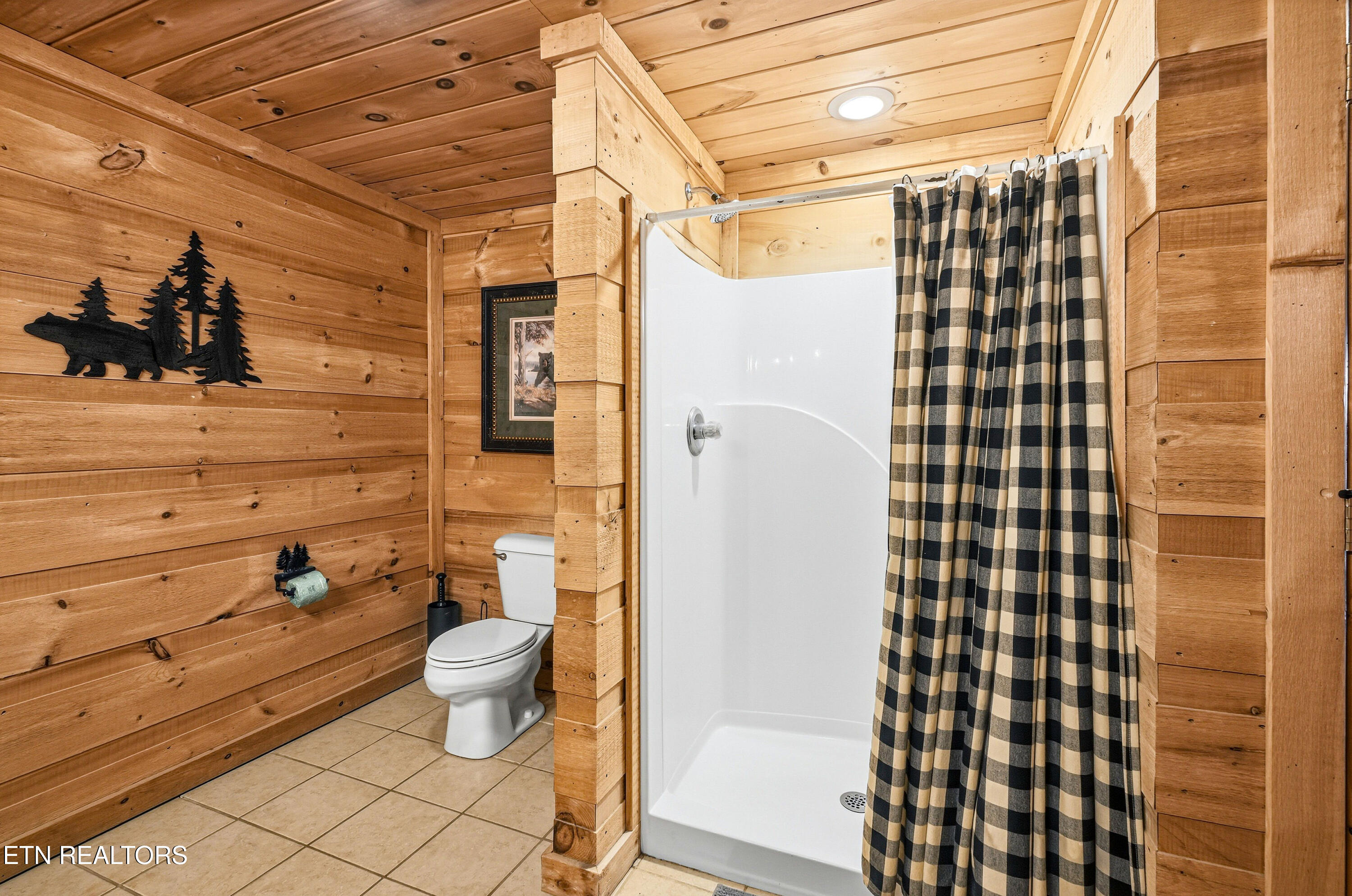 1713 Bear View Road Sevierville TN 37876